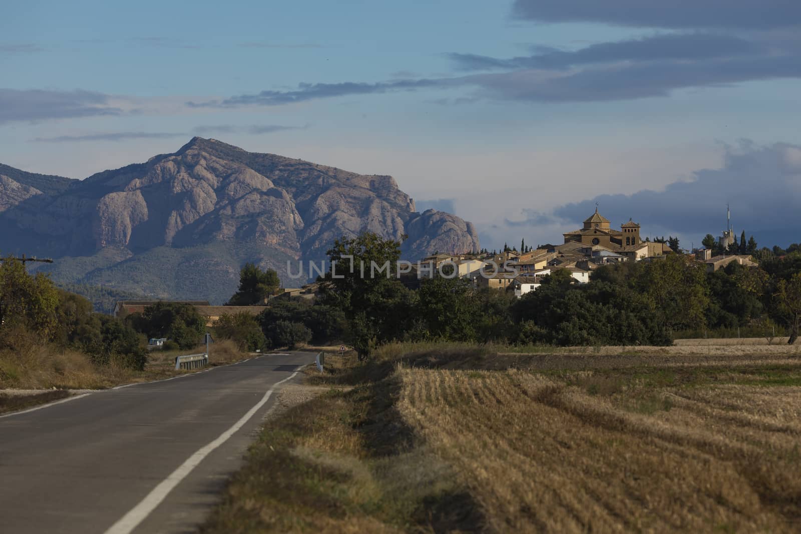 General view of the town of Biscarrues, Huesca, Spain by alvarobueno