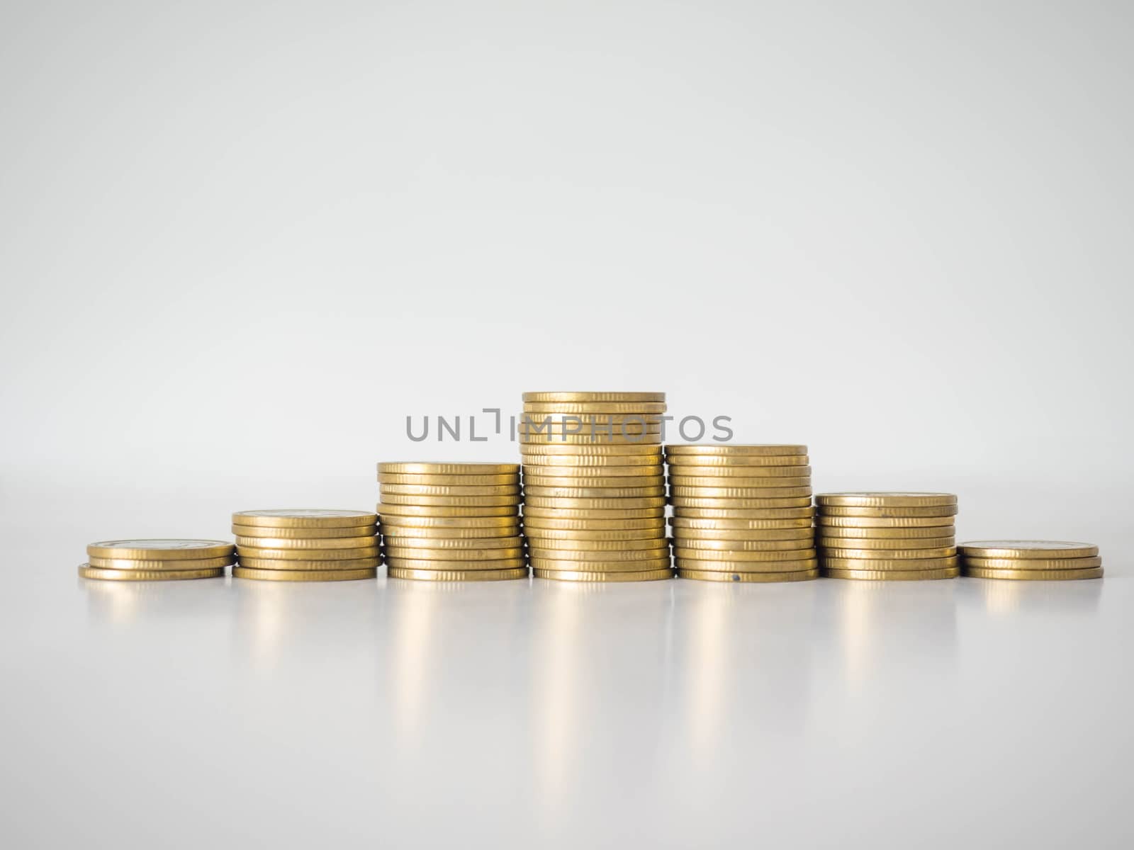 Savings that are placed in ascending order, arranged in a layered order. White background