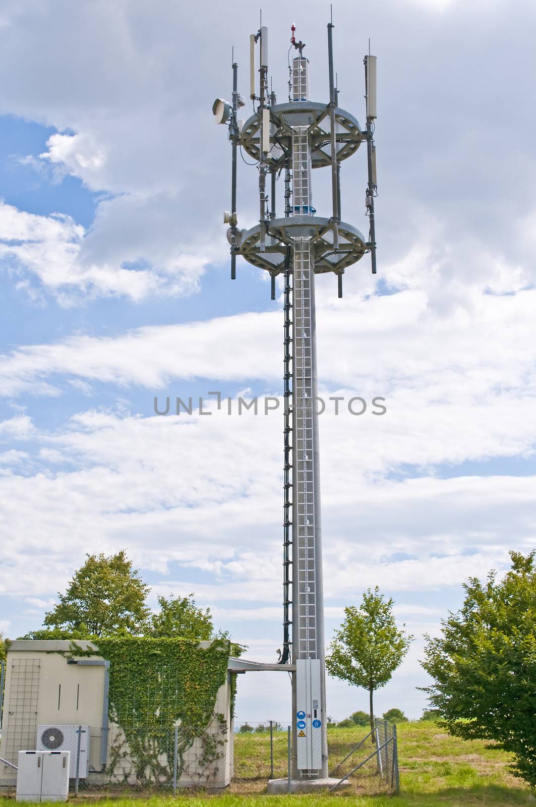 radio tower by Jochen