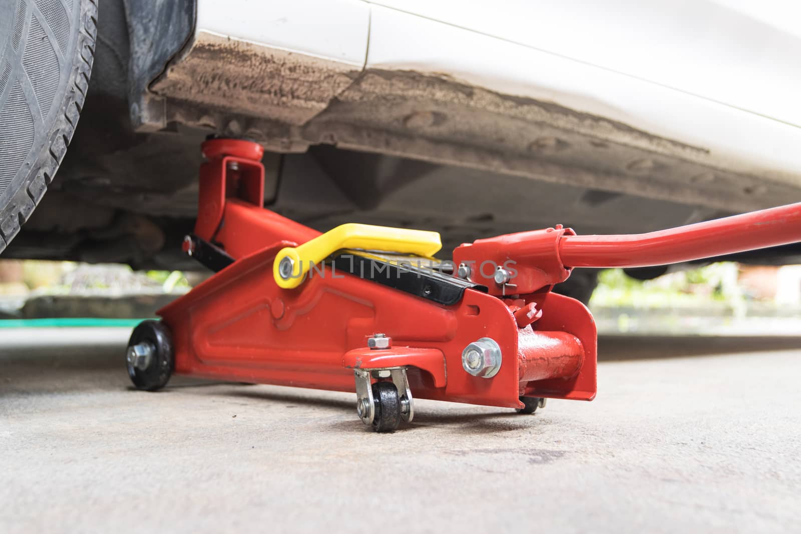 Car floor jack for car for repair check Maintenance of cars 