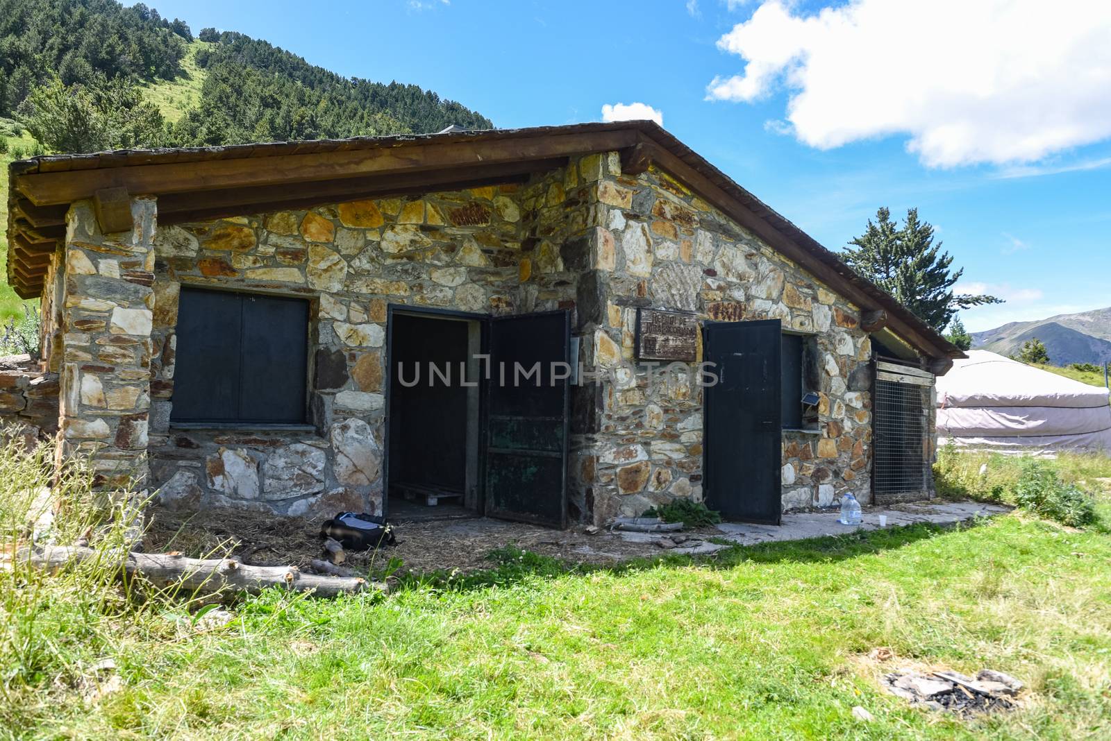 Grandvalira El Tarter : 2020 16 July : Shelter in Andorra, Refugi de RIba Escorjada in El Tarter on Summer 2020.