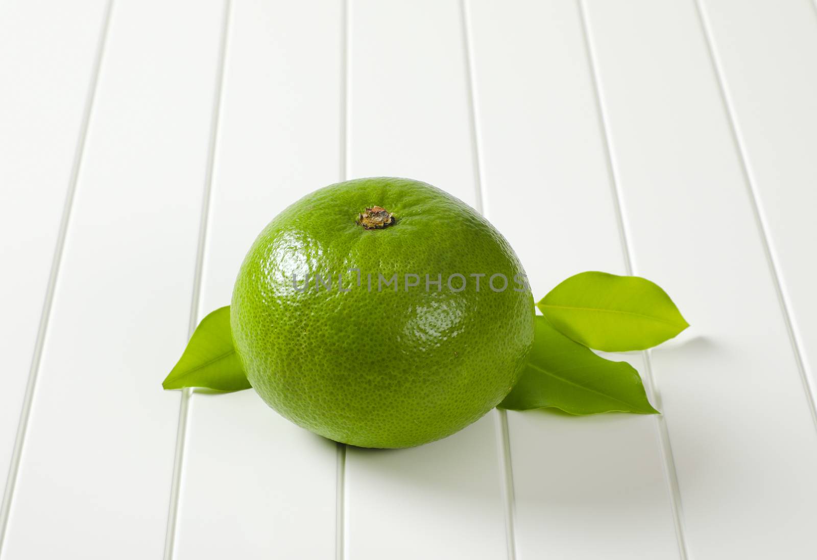 Sweetie fruit (green grapefruit, pomelit) by Digifoodstock