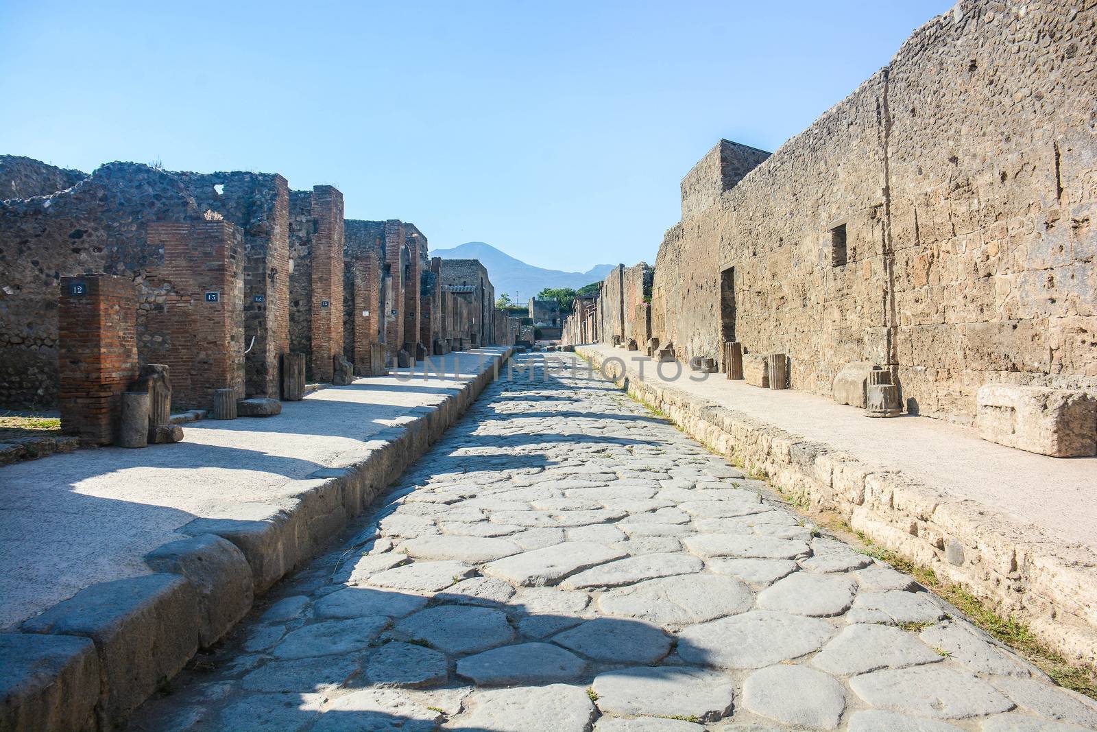 rare views of Pompeii corners