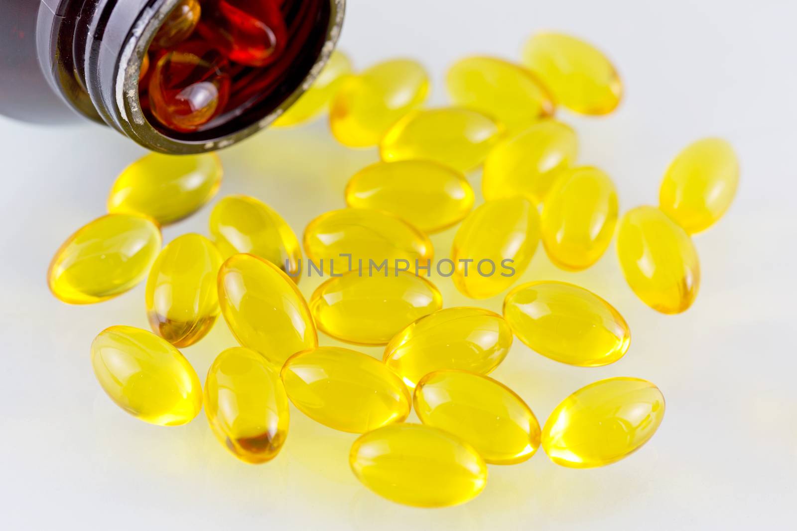 Oil vitamins gel capsules omega 3.