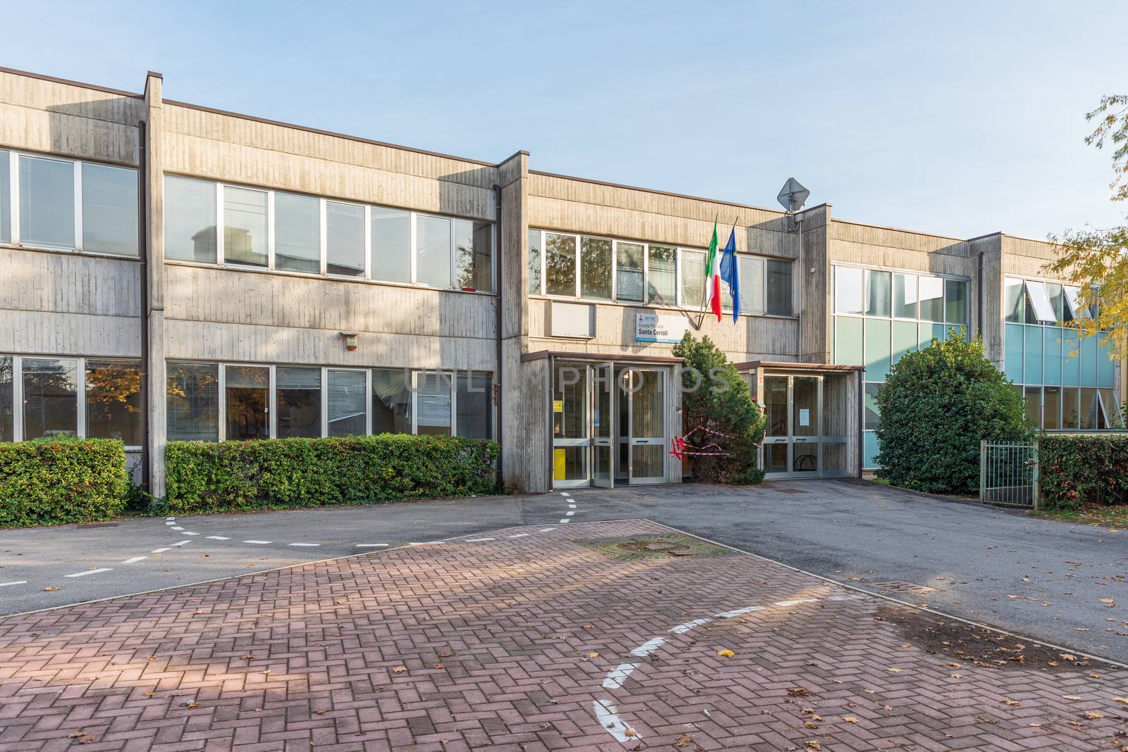 External view of school, Italian school building