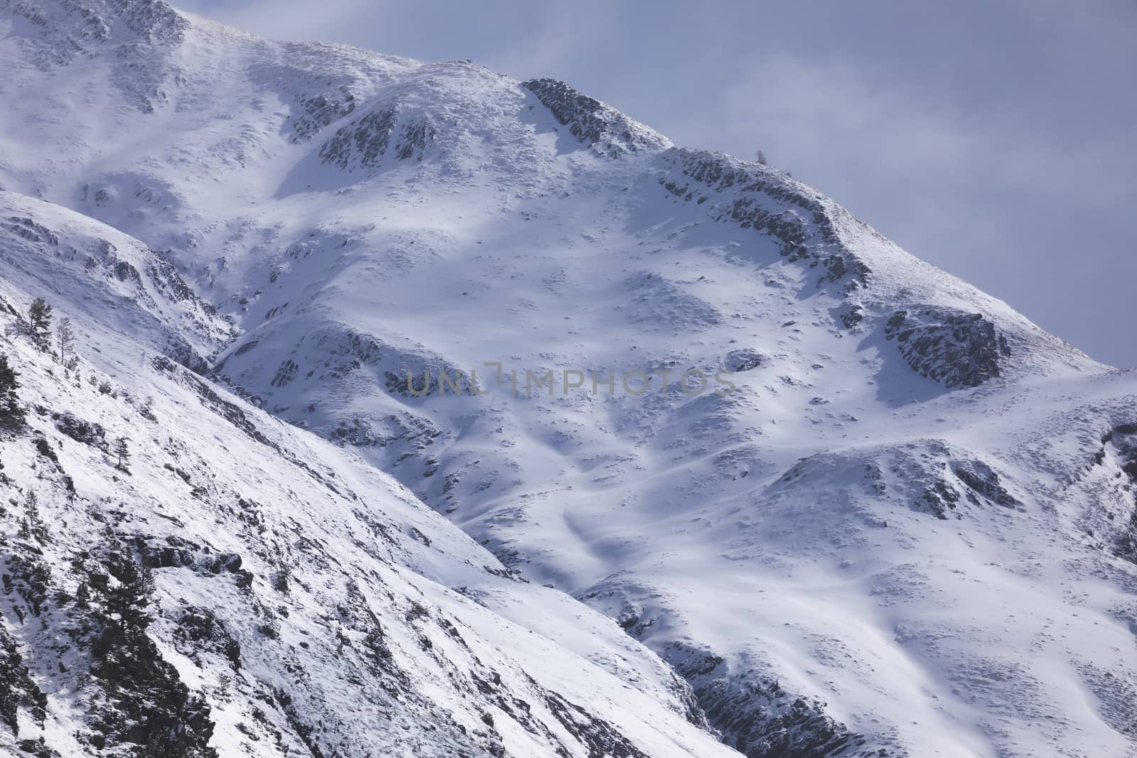 Snowy mountains landscape in the Aragonese Pyrenees by alvarobueno