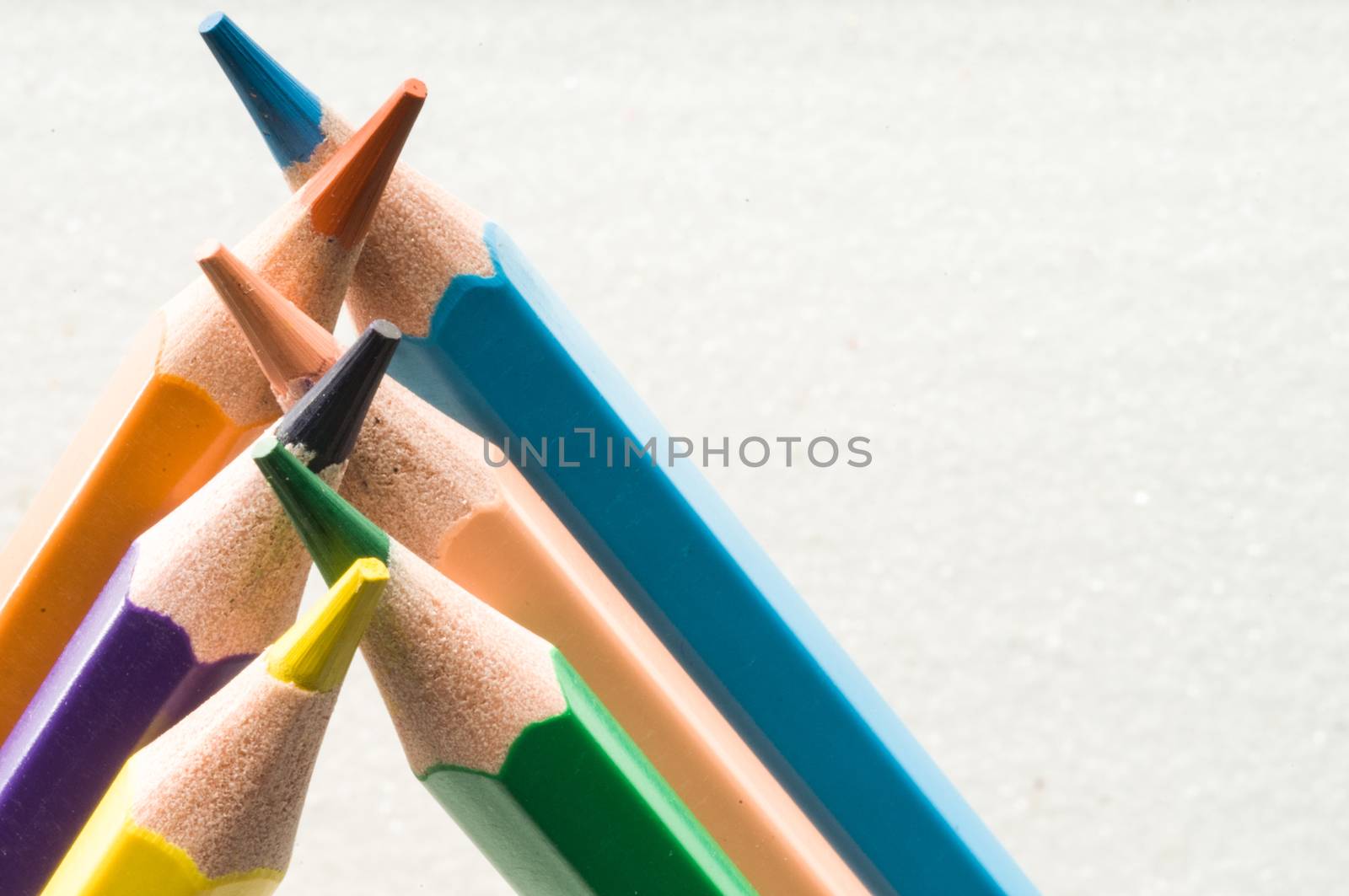 Crossing pencils with copy space by Haspion