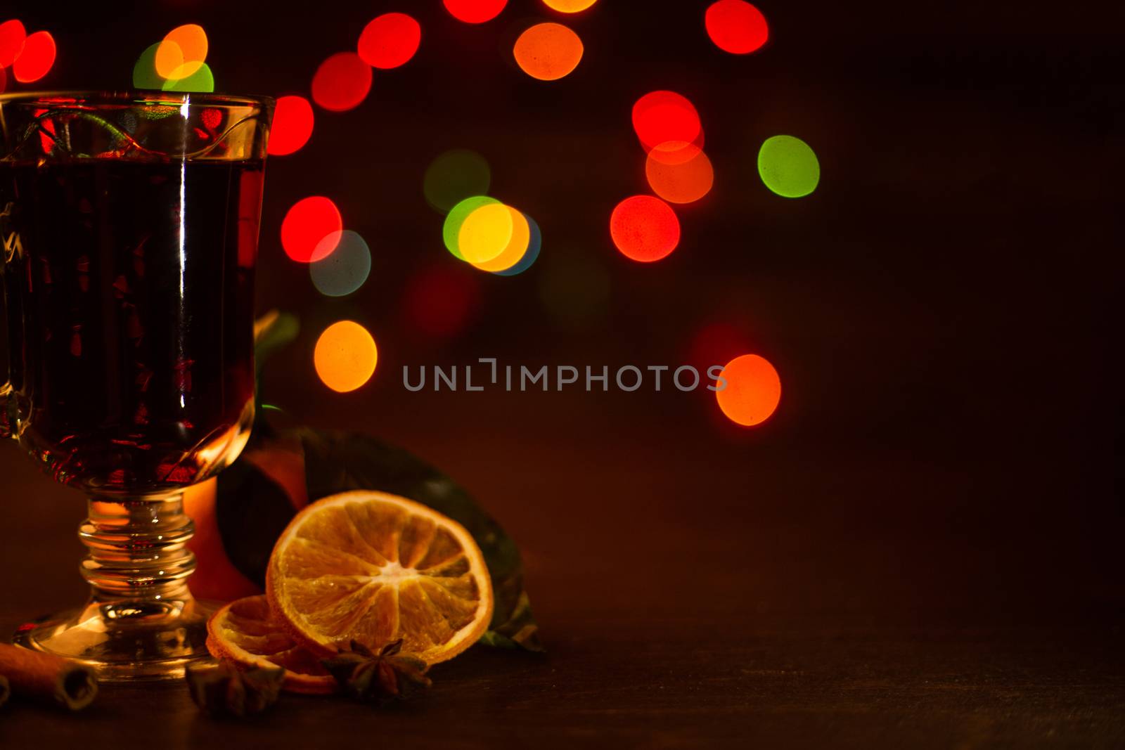 Mulled wine and holiday lights by destillat