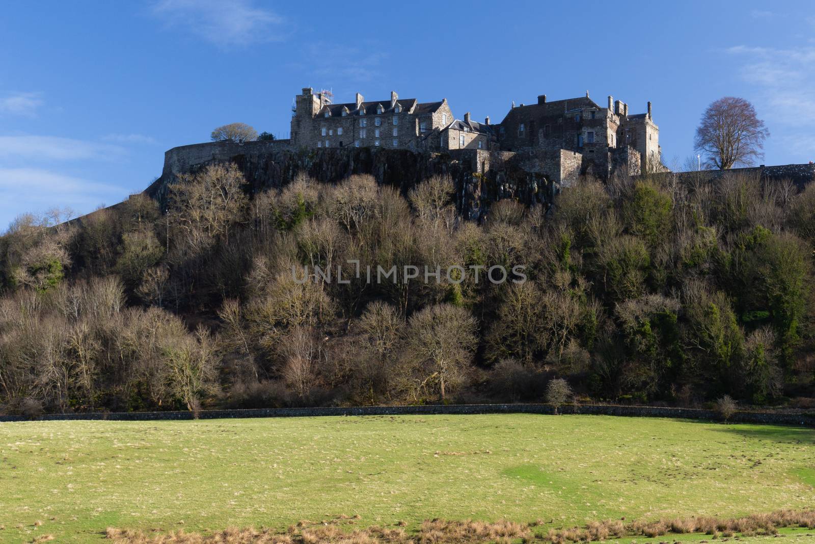 Stirling castle on top of the rock scotland by mlechanteur