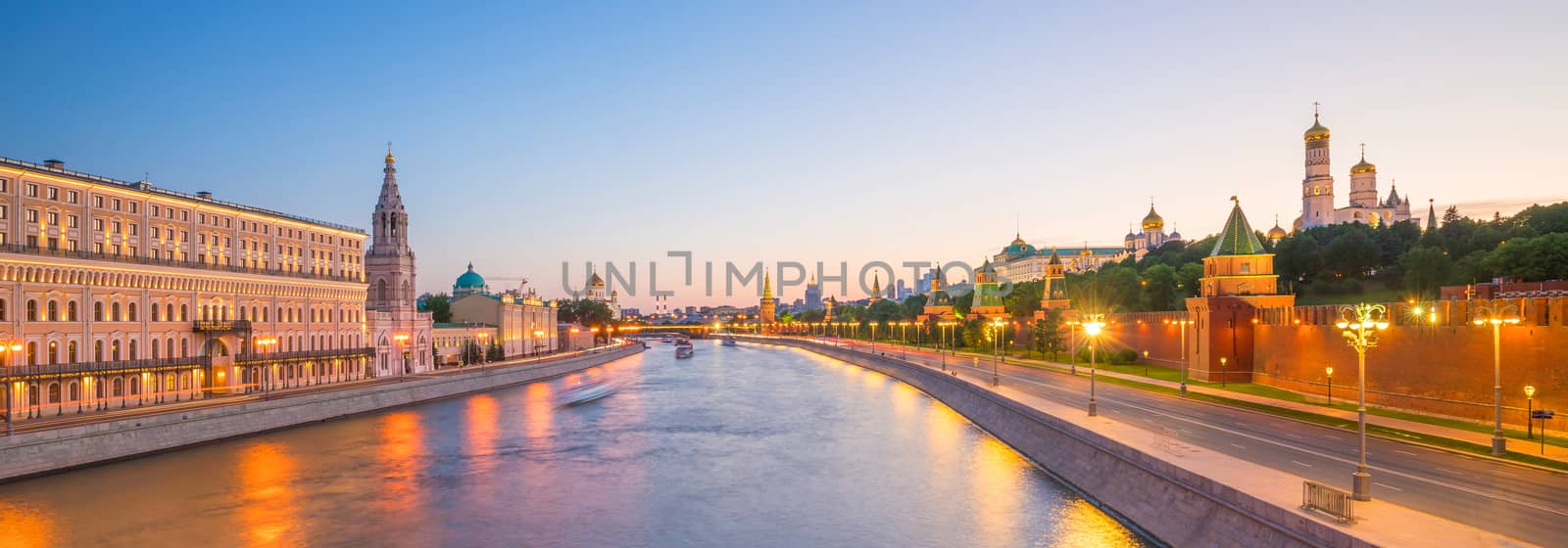Panoramic view of the Moscow river and the Kremlin palace in Russia at sunset