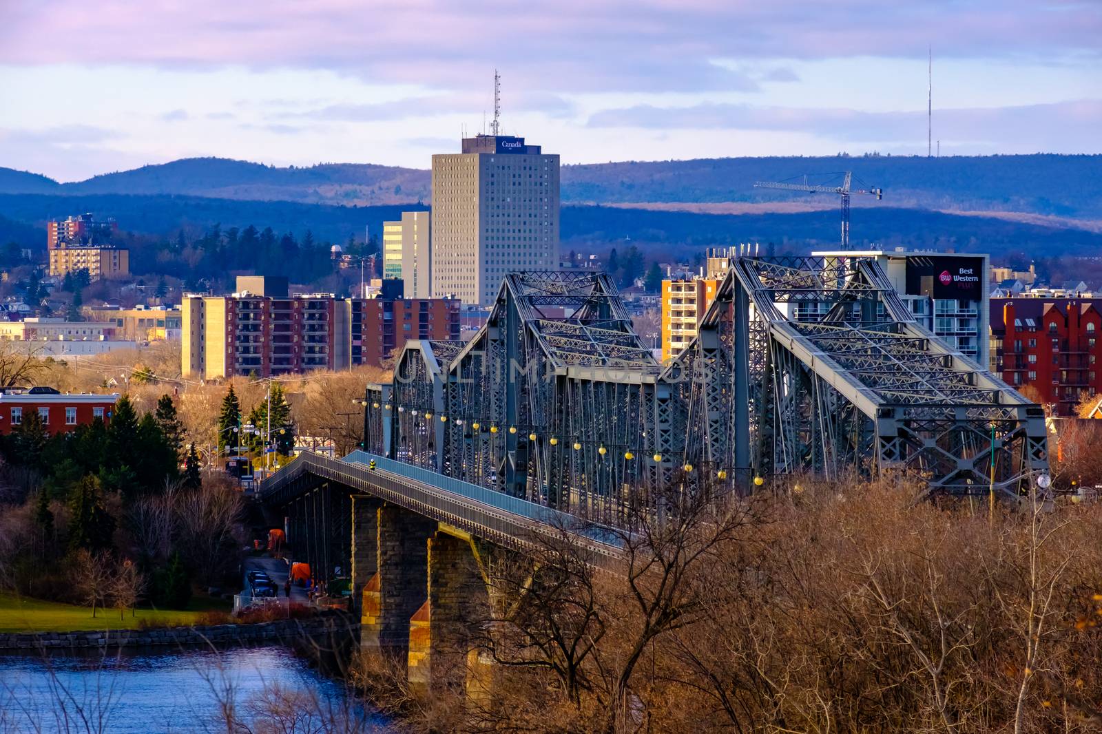 Alexandra Bridge from Ottawa to Gatineau by colintemple