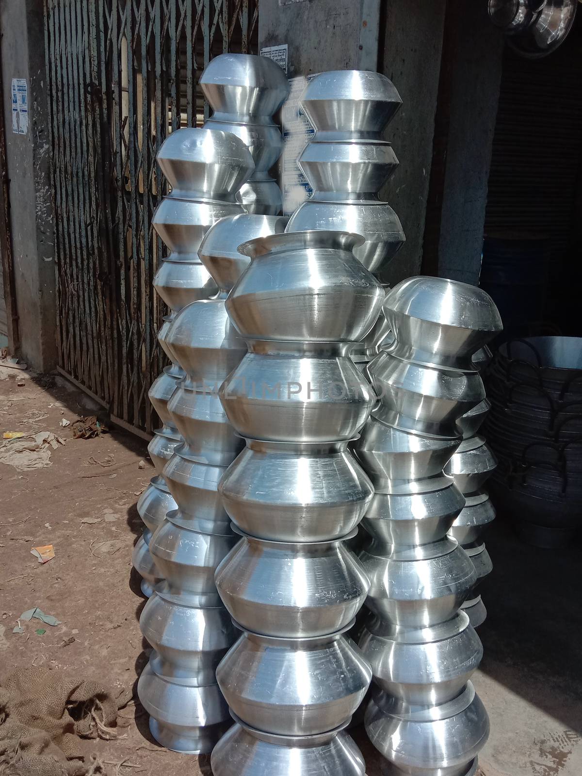 silver crockery stock on shop for sell