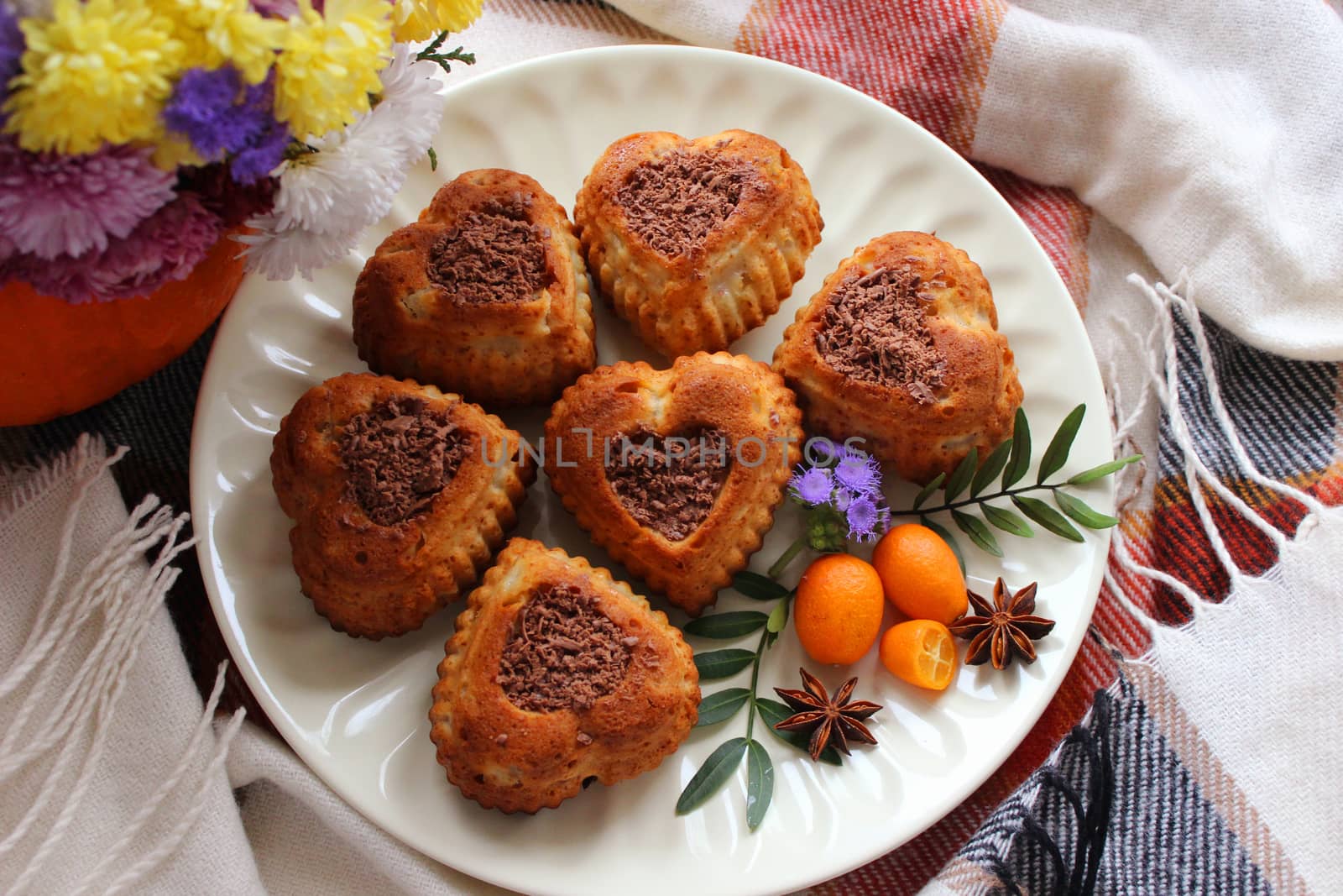 Sweet dish in the shape of a heart and sprinkled with grated chocolate