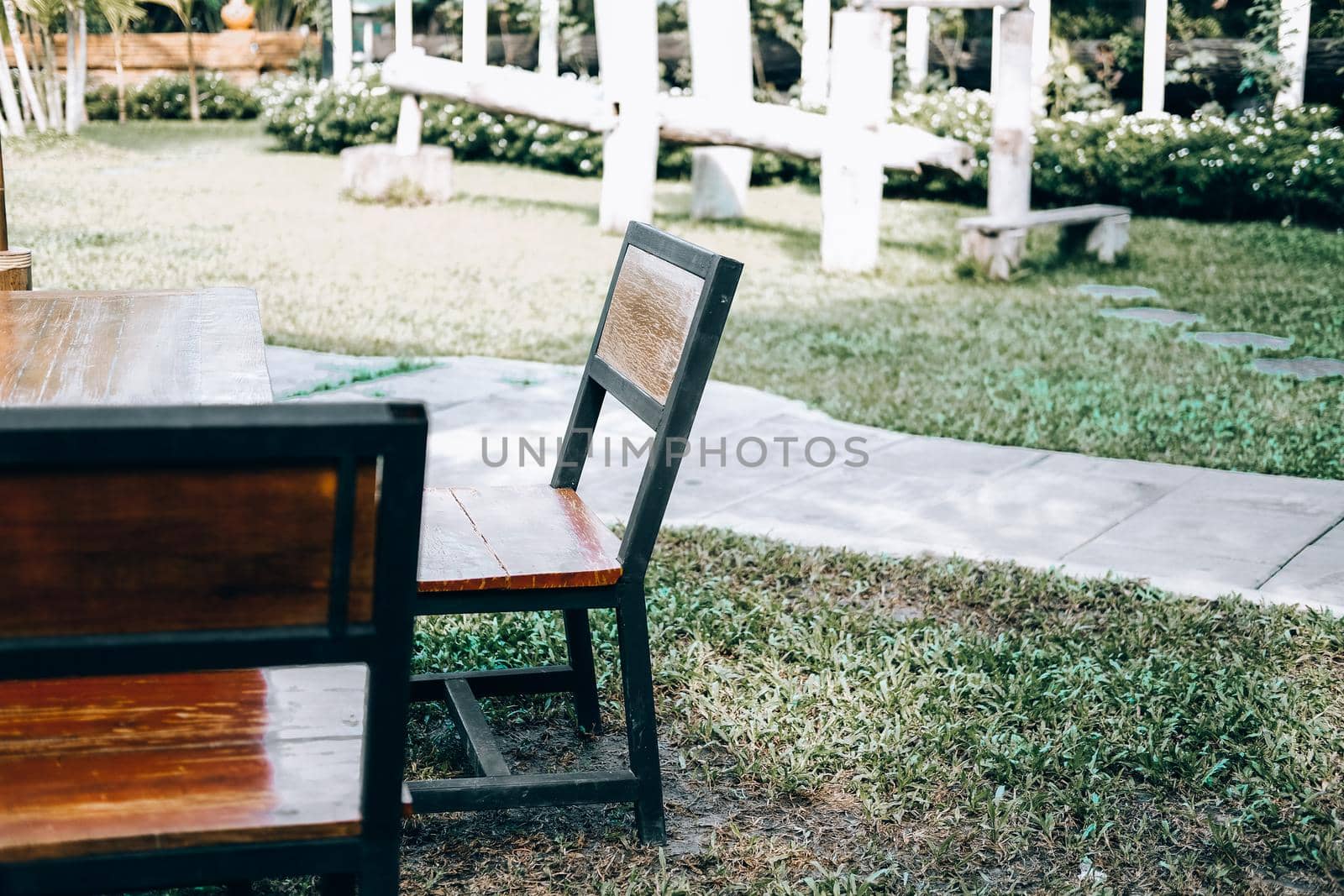 wooden chair seat in garden park