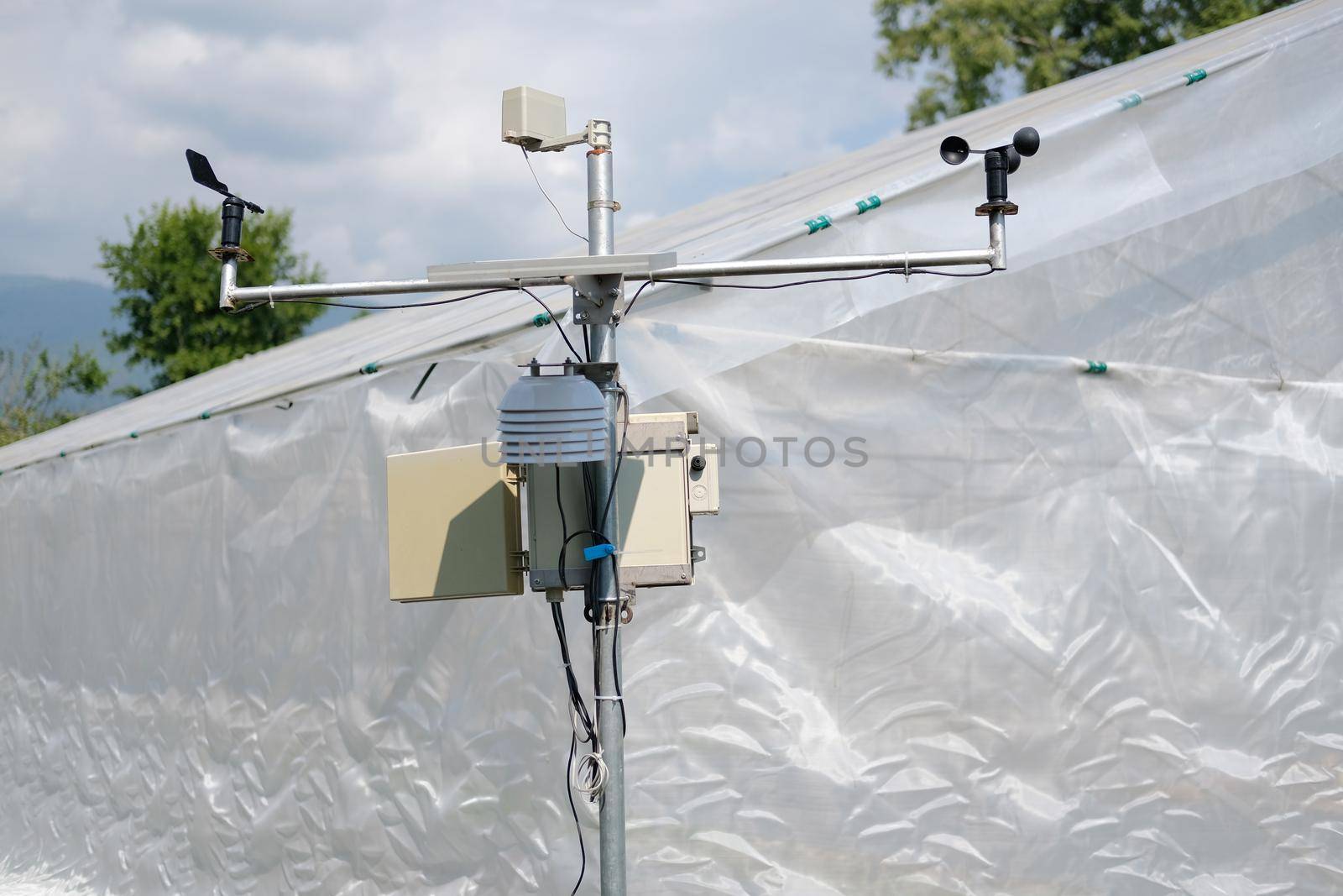 anemometer meterological weather station for monitoring wind speed humidity in farm land