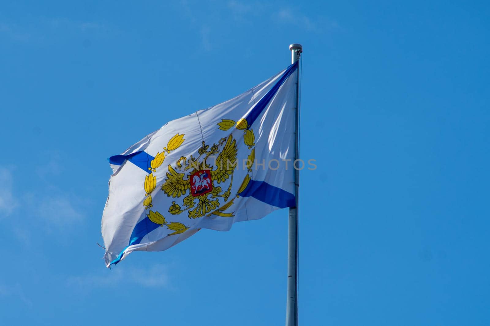 Flag of the Commander of the Russian Navy on the Admiralty building in St. Petersburg.