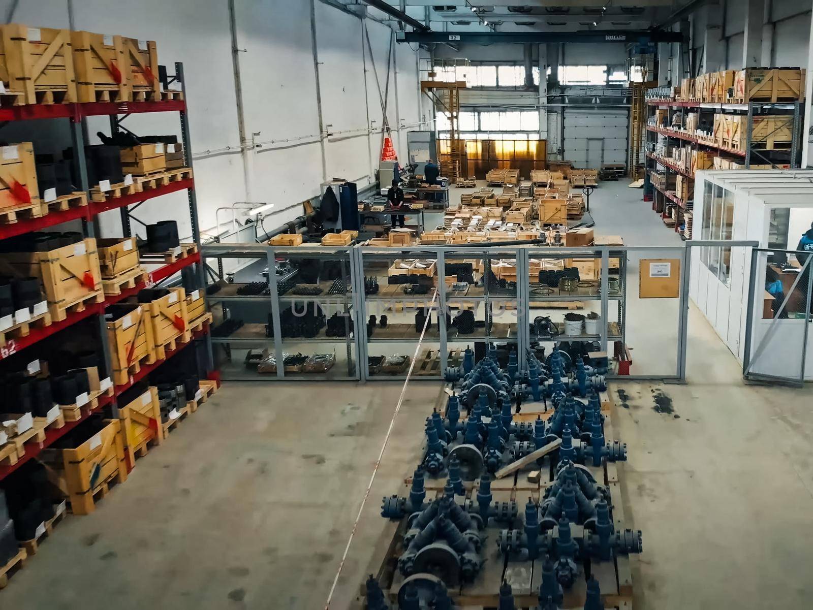 equipment and parts for the oil industry. The catches and flans.