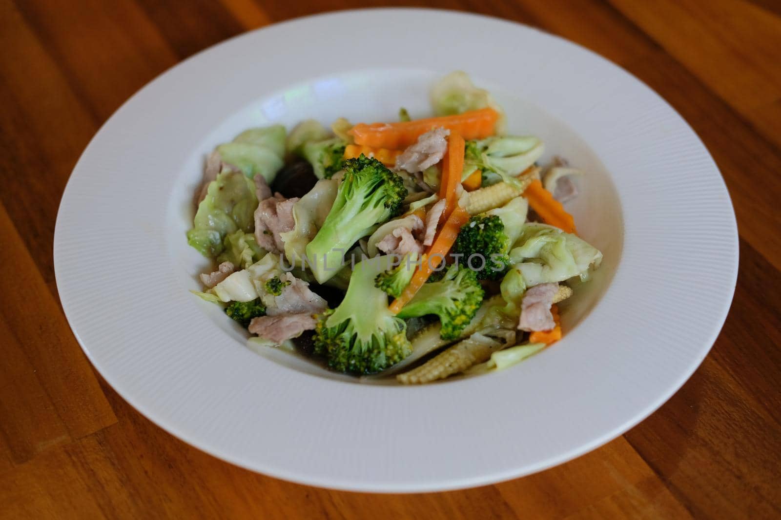 vegetable, broccoli, carrot, lettuce, baby corn and mushroom stir fried with pork