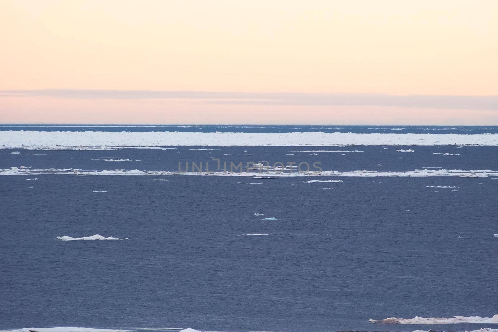 The Arctic landscape of the Arctic Ocean. Ice and cold