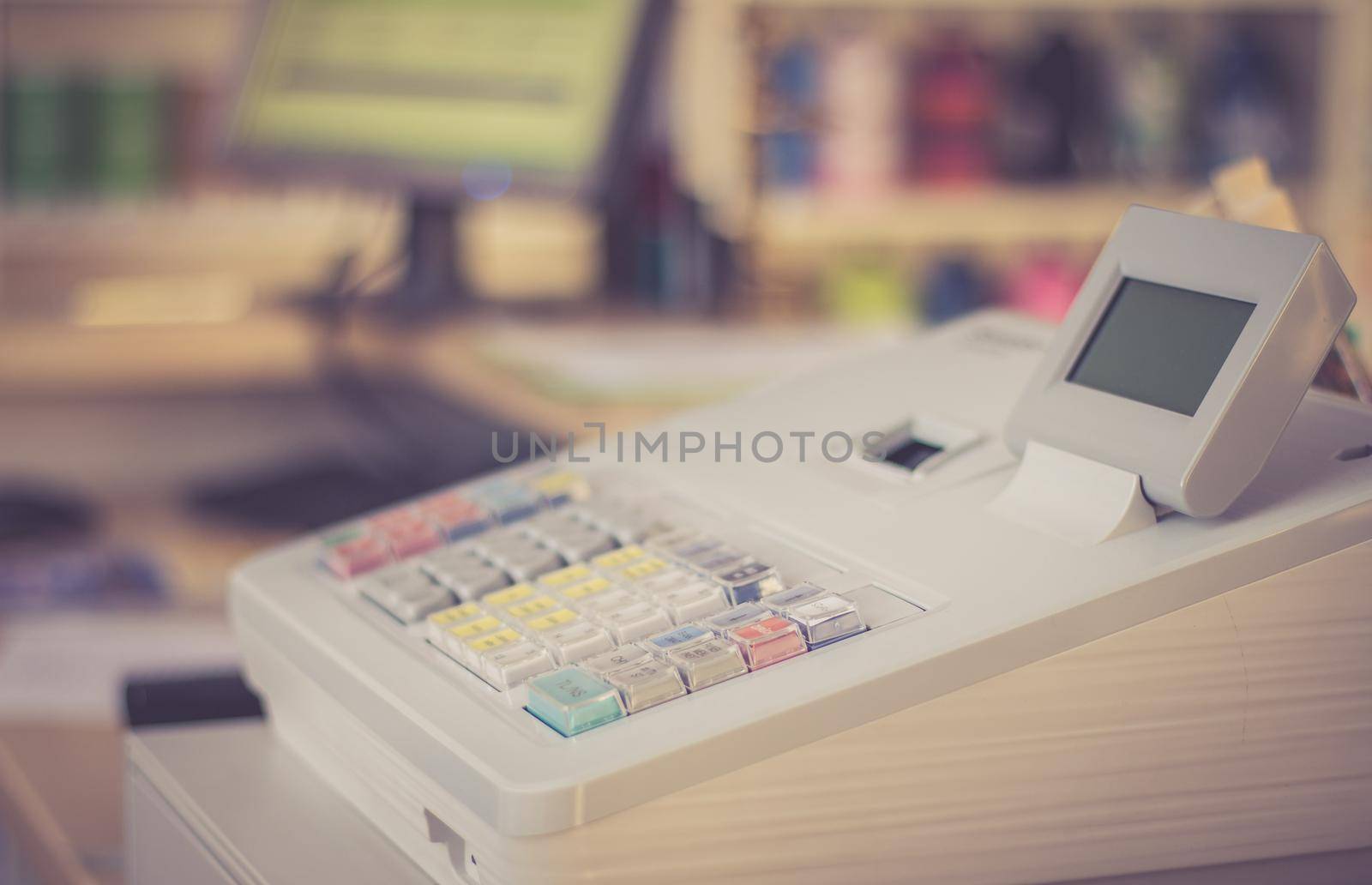 Cash register in a shop: Customer is paying purchase