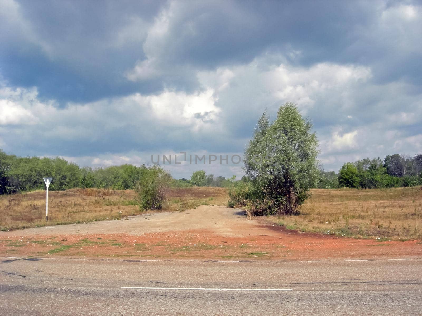 Beloretsky tract. Nature is in the way of the Beloretsky tract. Roads and landscape. by DePo