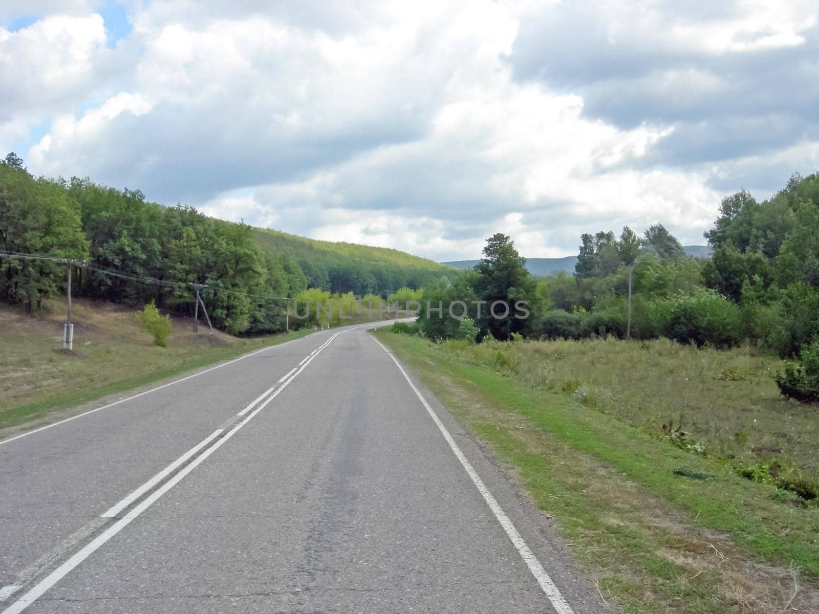 The Beloretsky tract. Nature is in the way of the Beloretsky tract. Roads and landscape.