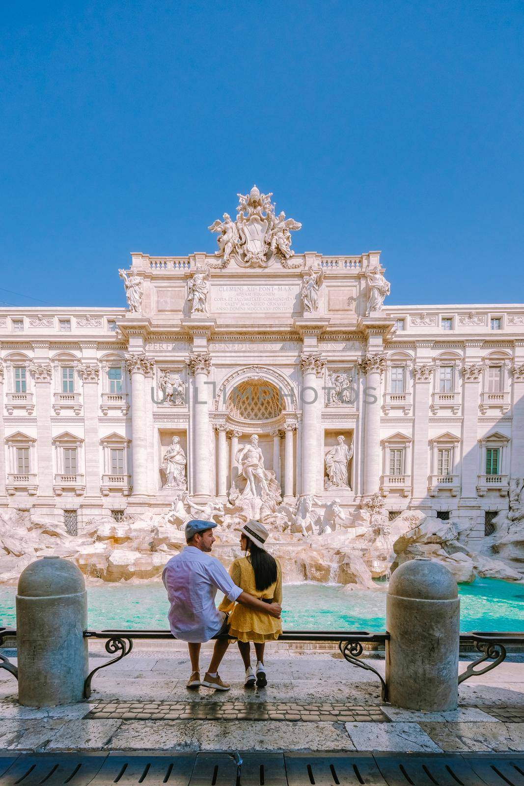 Trevi Fountain, rome, Italy in the morning by fokkebok