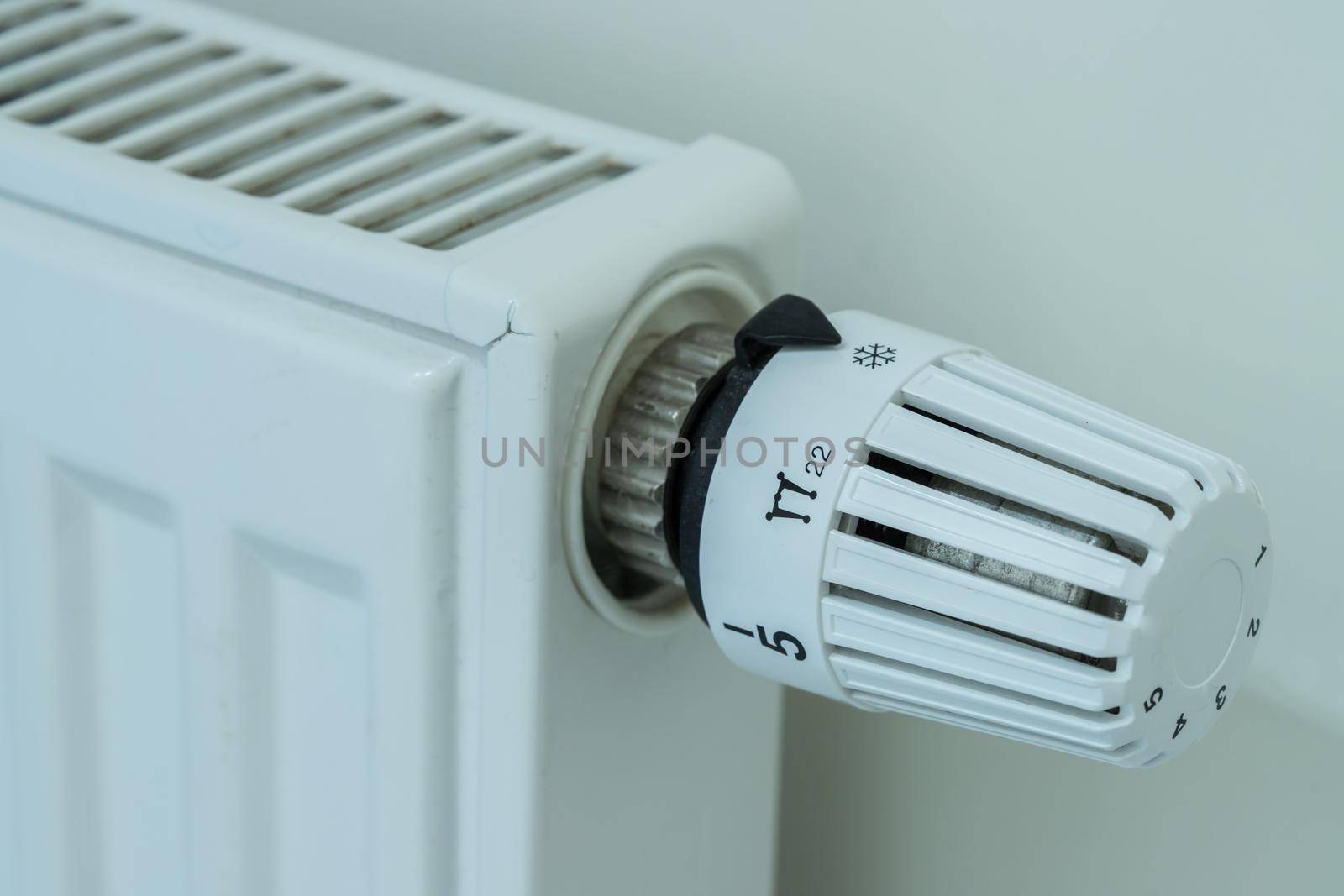 Close up picture of a heat regulator.