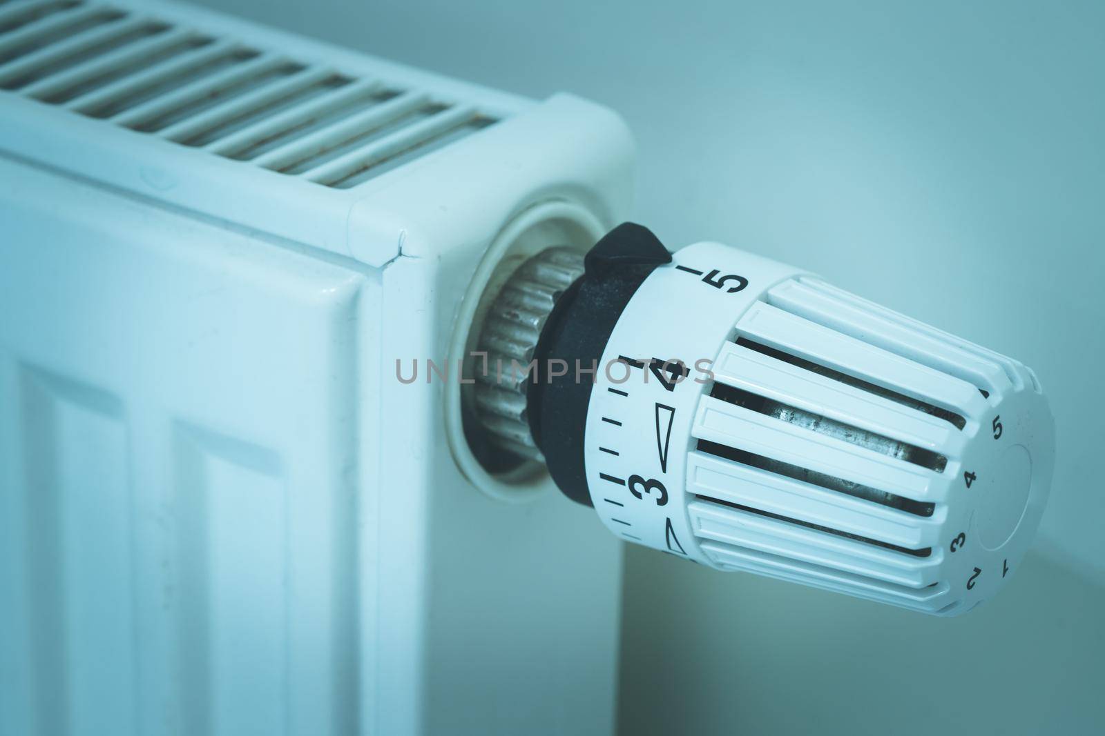 Close up picture of a heat regulator.