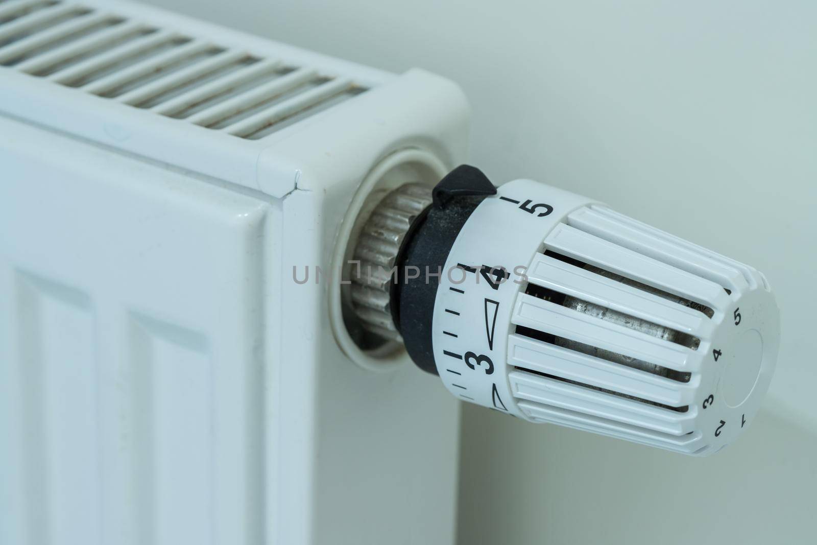 Close up picture of a heat regulator.