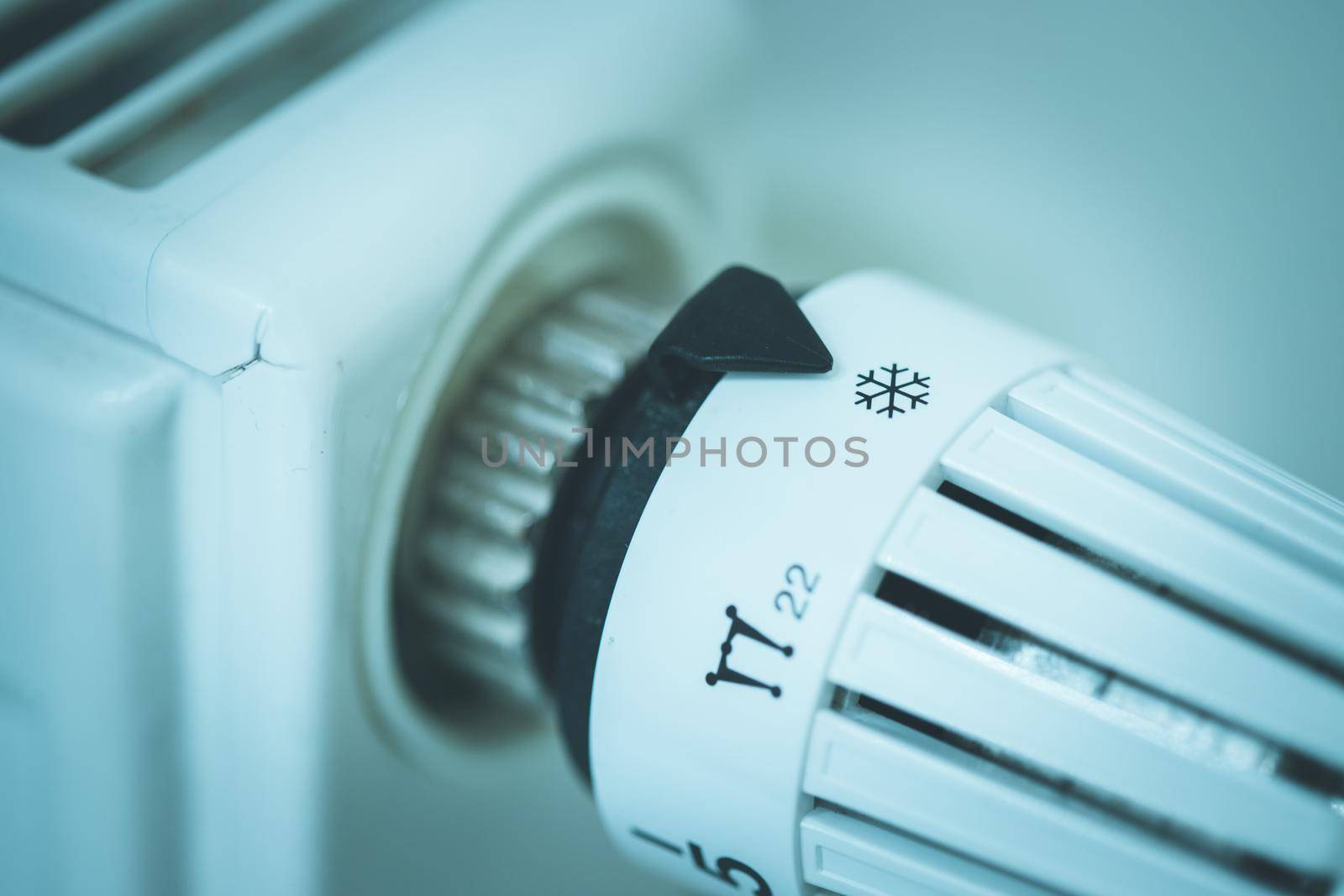 Close up picture of a heat regulator.