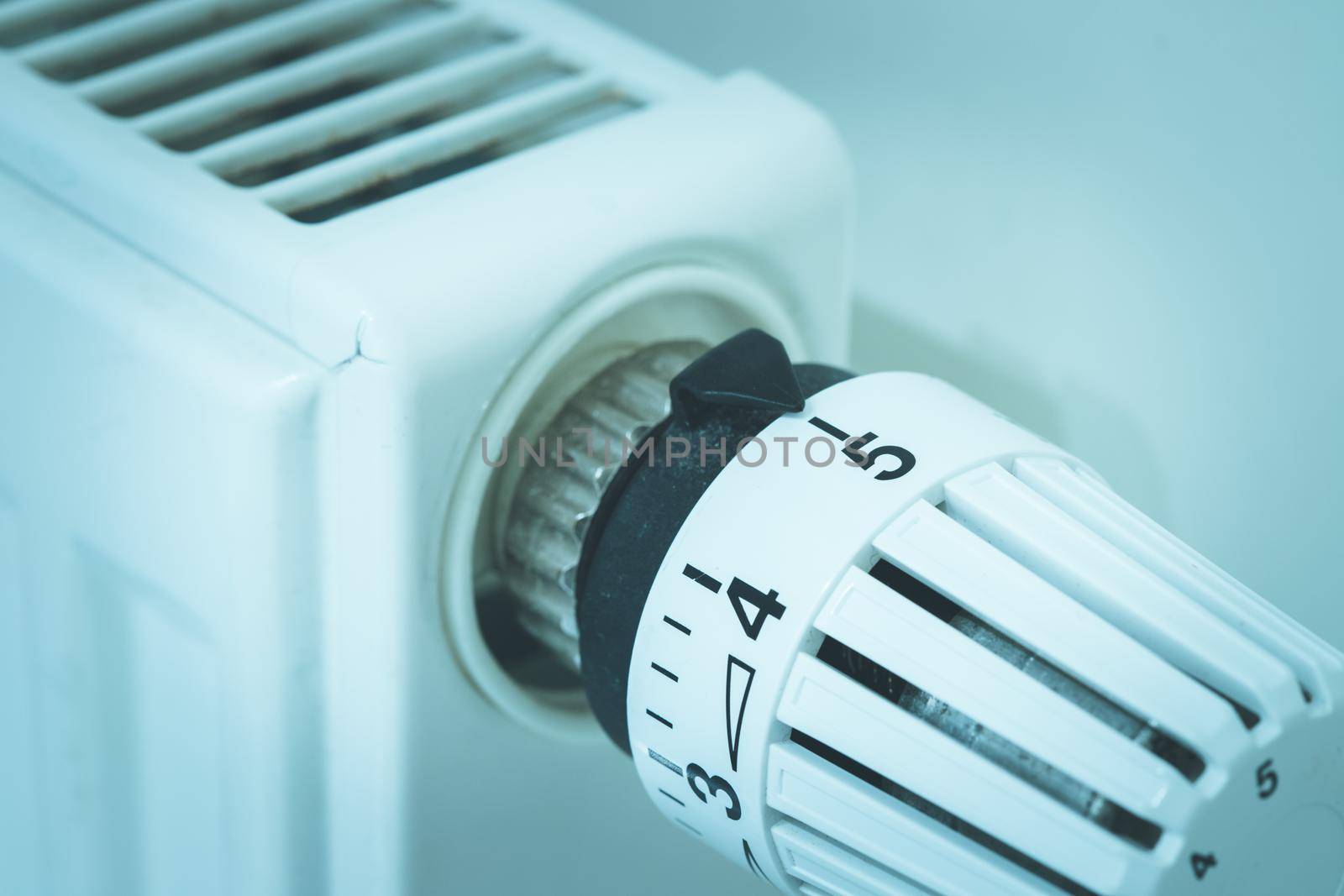 Close up picture of a heat regulator.
