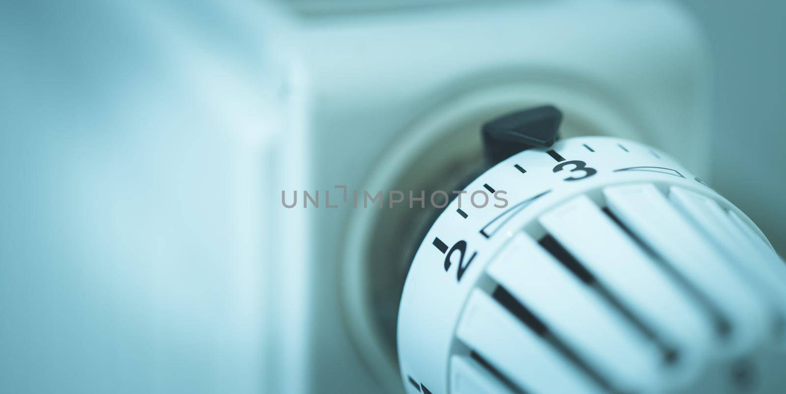 Close up picture of a heat regulator.