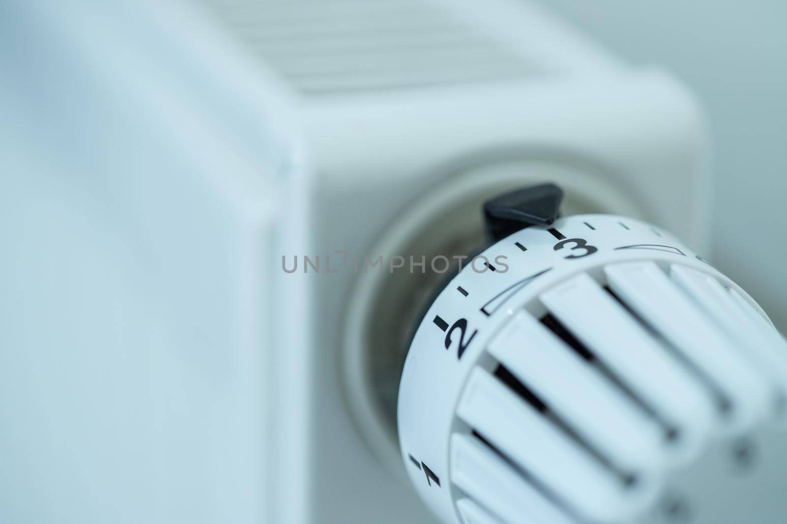 Close up picture of a heat regulator.