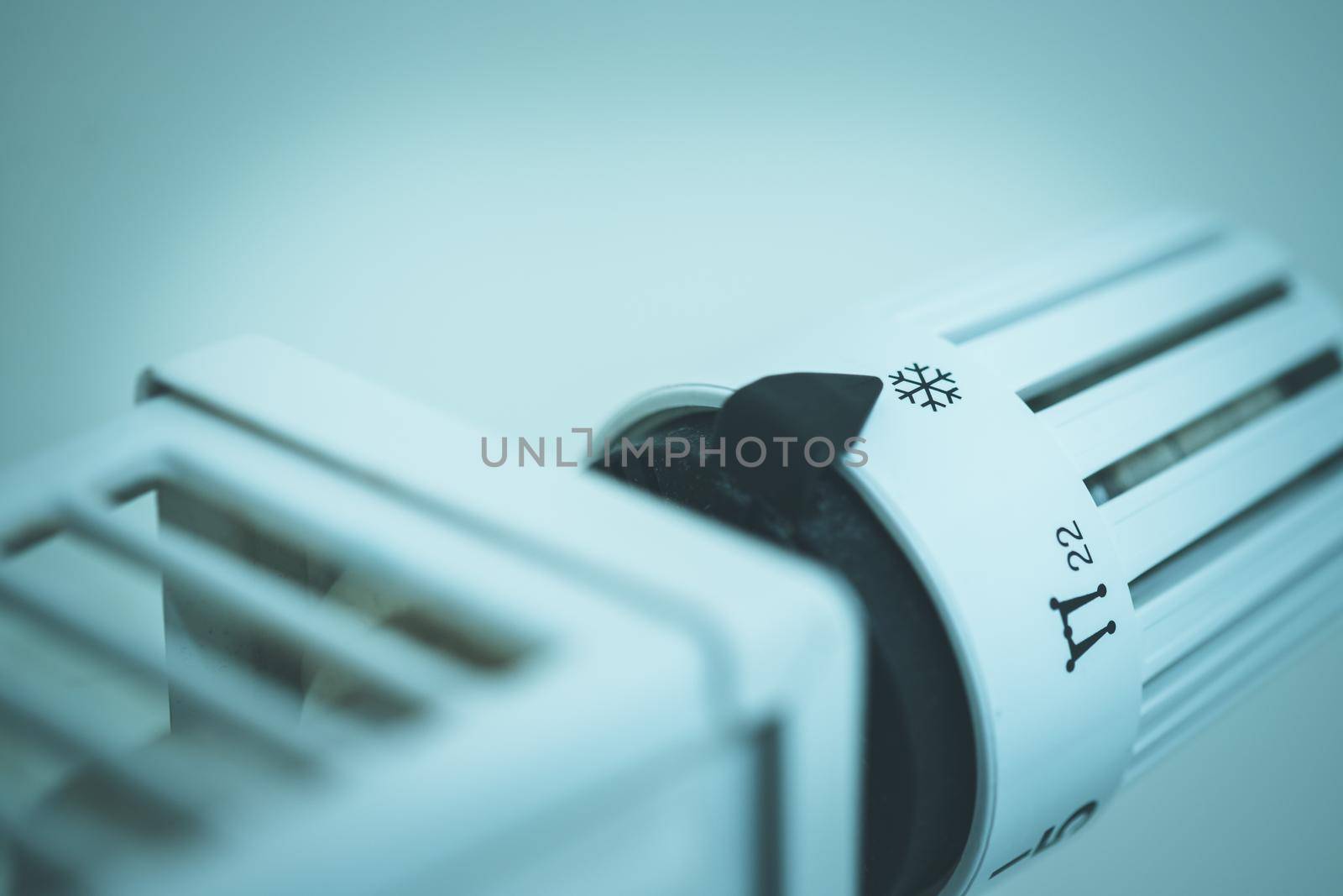 Close up picture of a heat regulator.