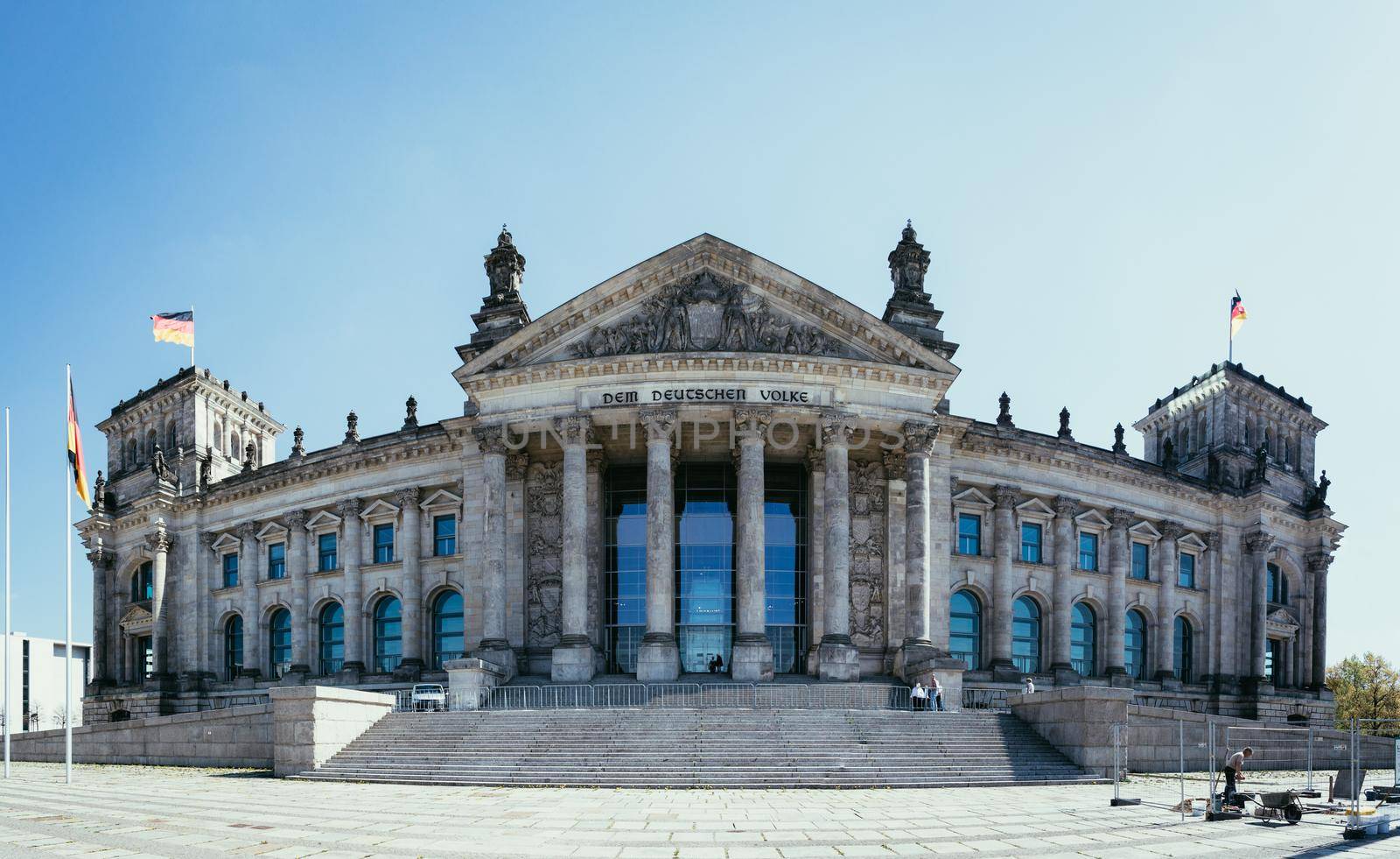 Picture of the Reichstag in Berlin in Springtime