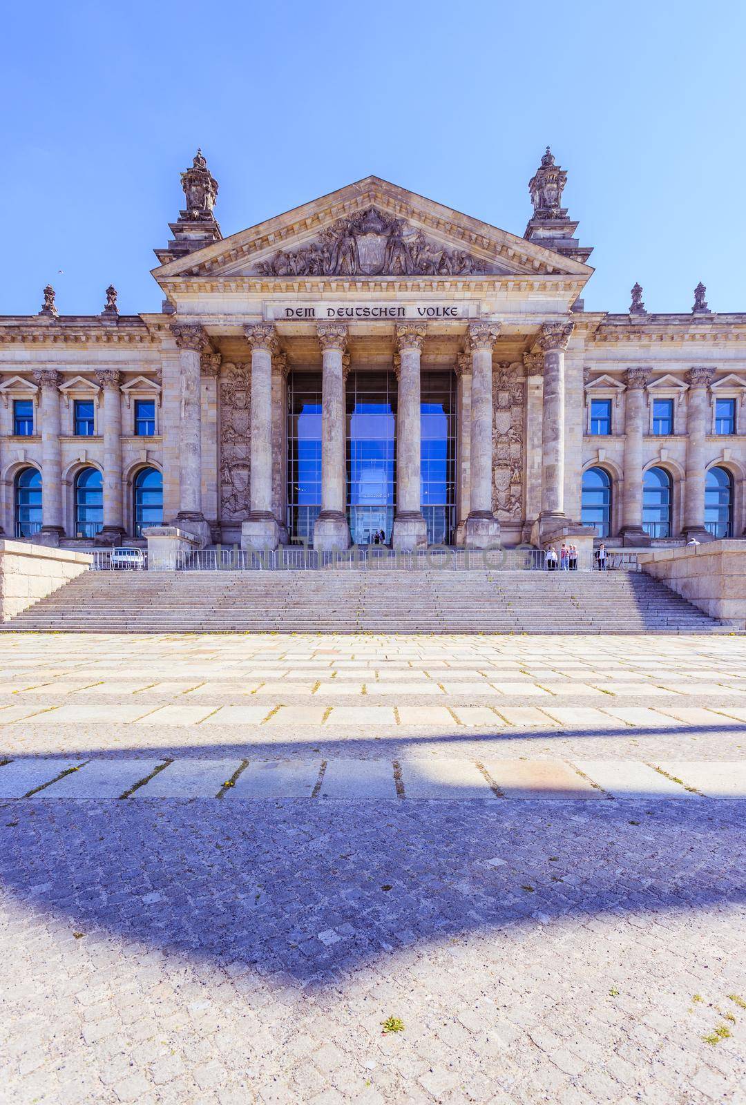 Picture of the Reichstag in Berlin in Springtime