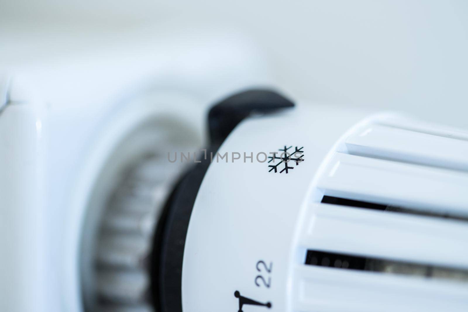 Close up picture of a heat regulator.