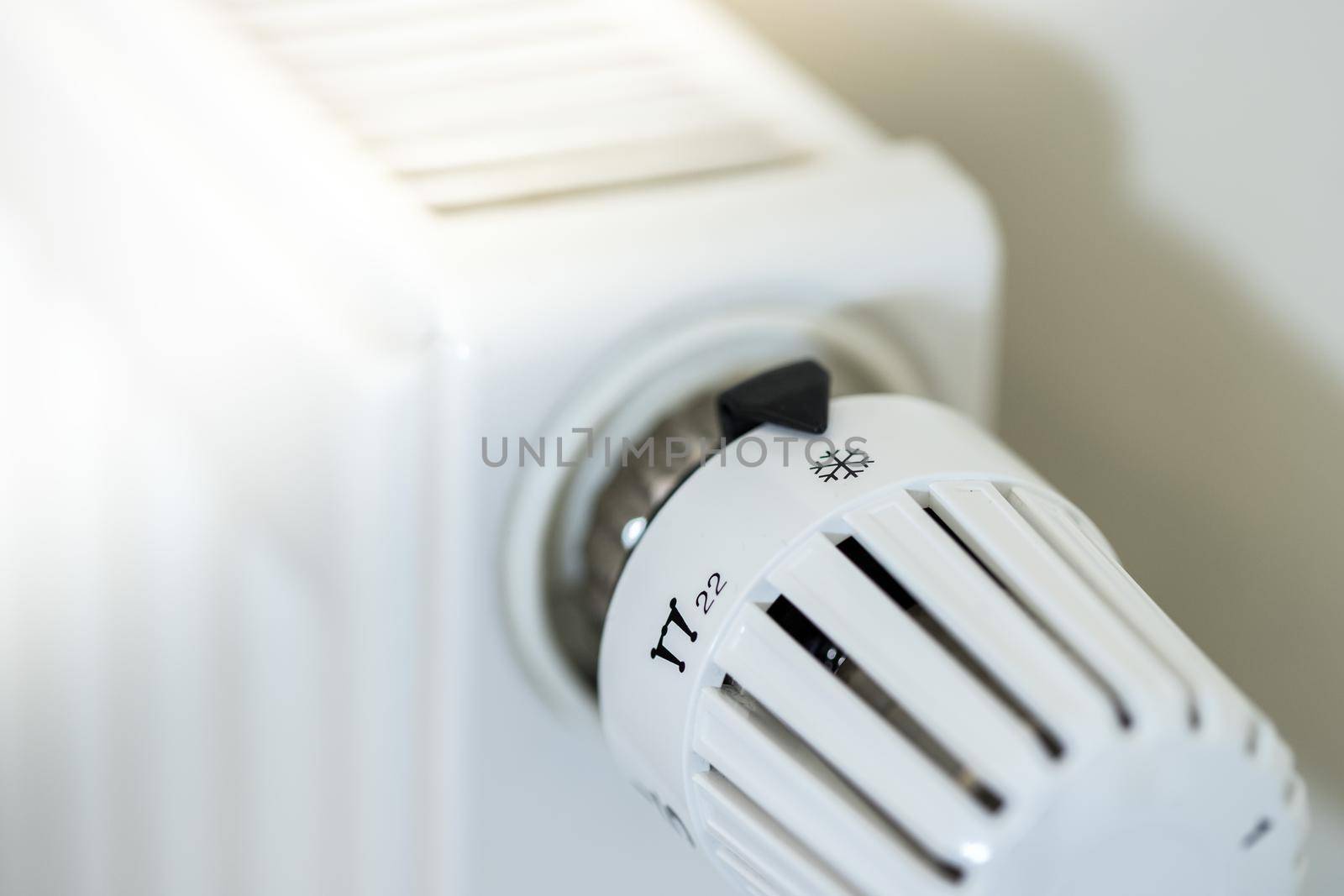 Close up picture of a heat regulator.
