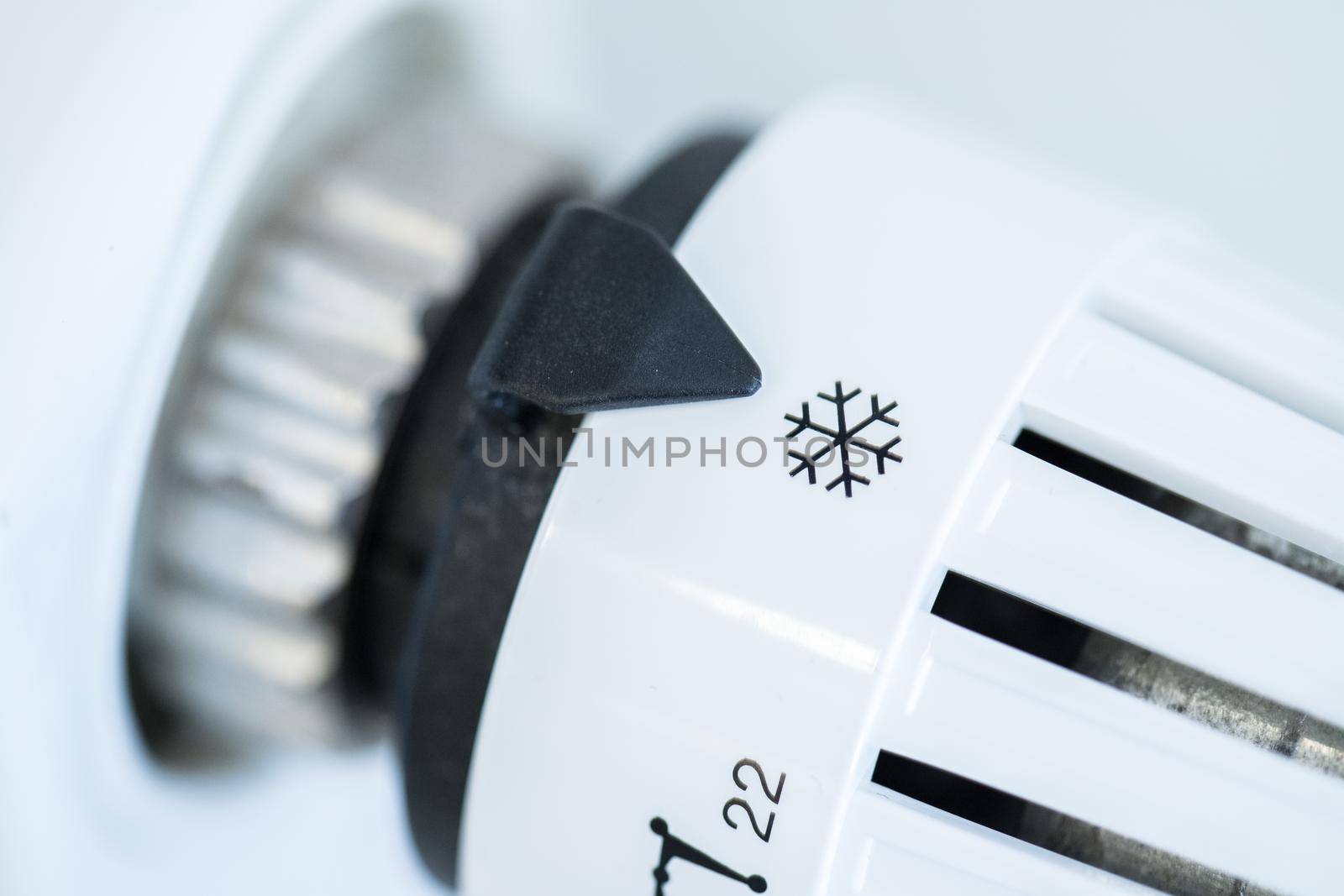 Close up picture of a heat regulator.