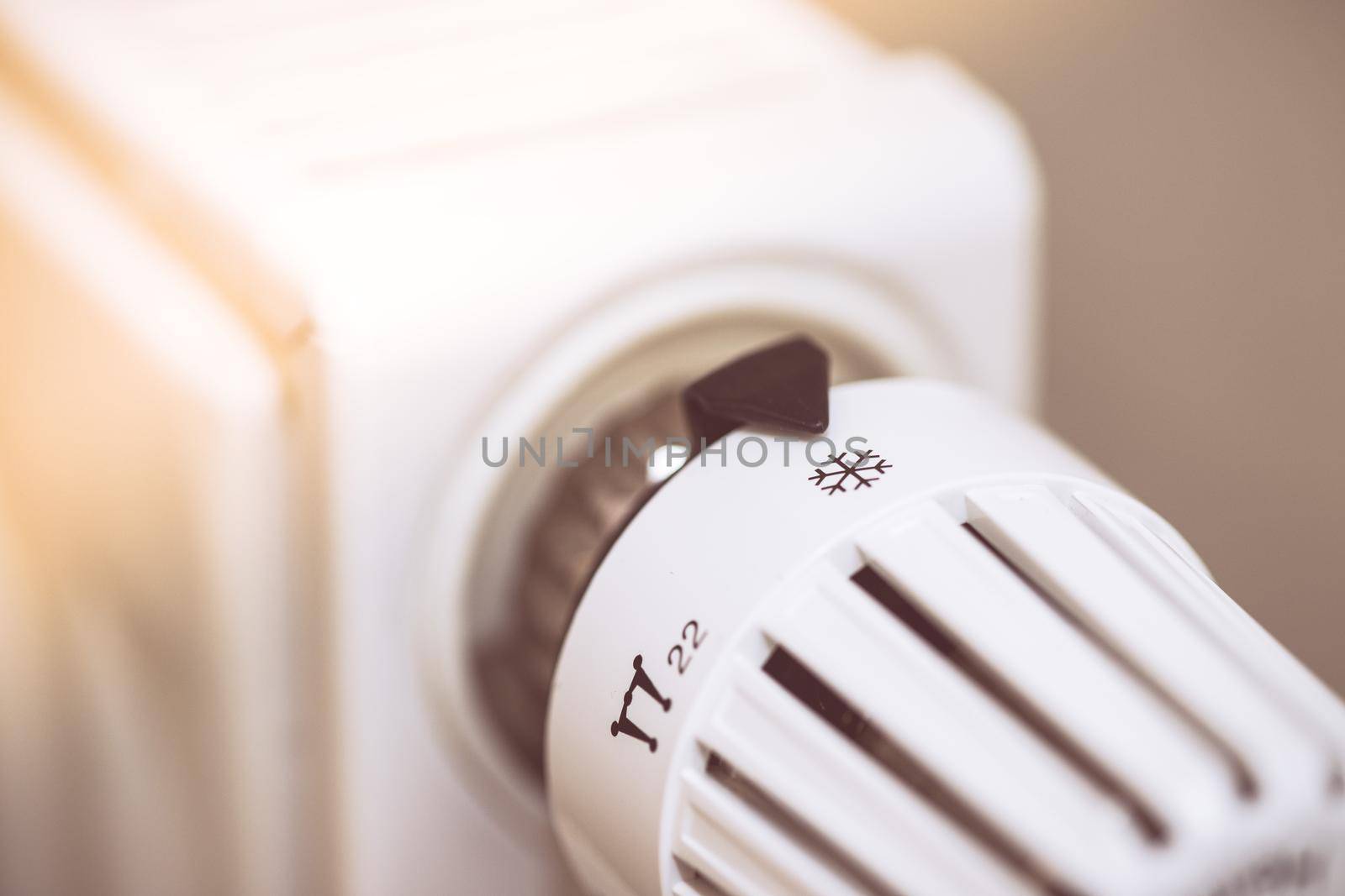 Close up picture of a heat regulator.