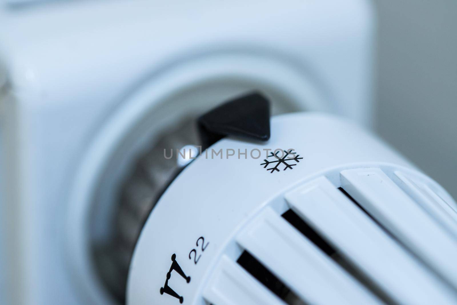 Close up picture of a heat regulator.