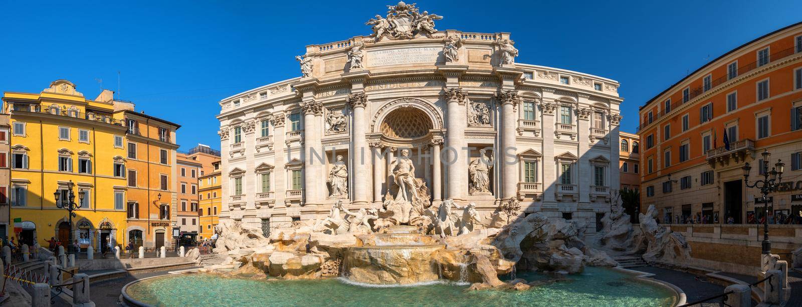 Trevi Fountain, rome, Italy. City trip Rome in the morning