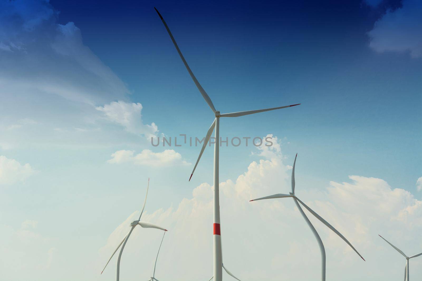 Wind generators recording with distortion filter by JFsPic