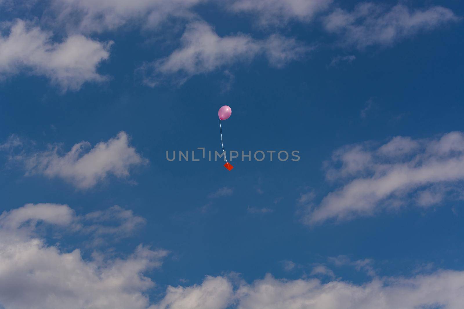 Balloon message blue sky by JFsPic