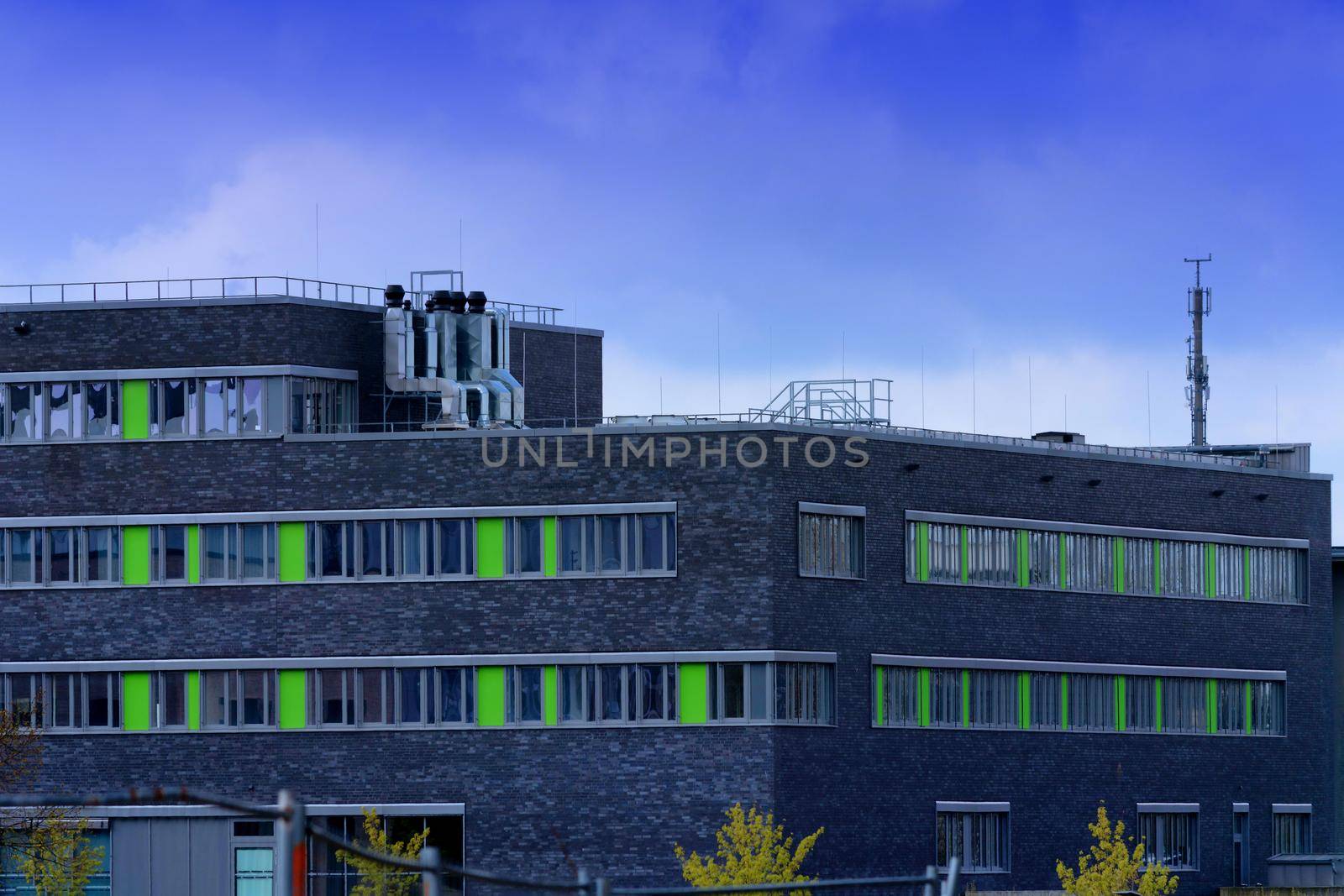 Modern campus of the cities Velbert and Heiligenhaus         by JFsPic