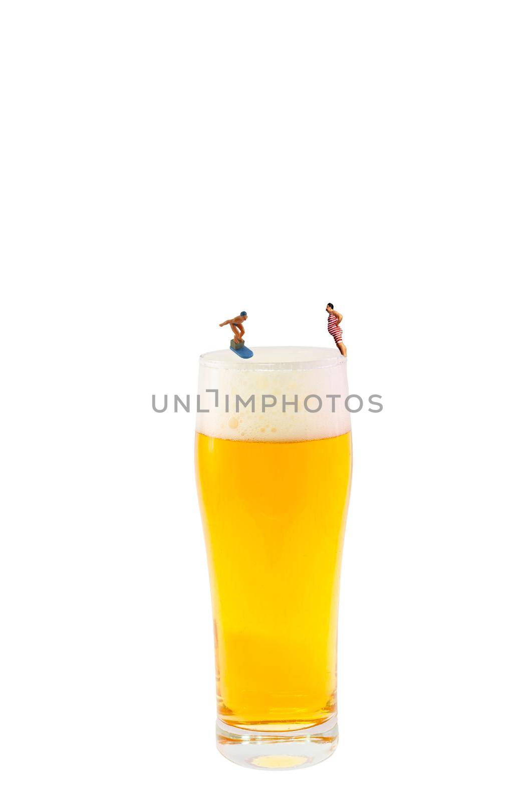 Miniature photography, miniature figures with beer glass    by JFsPic