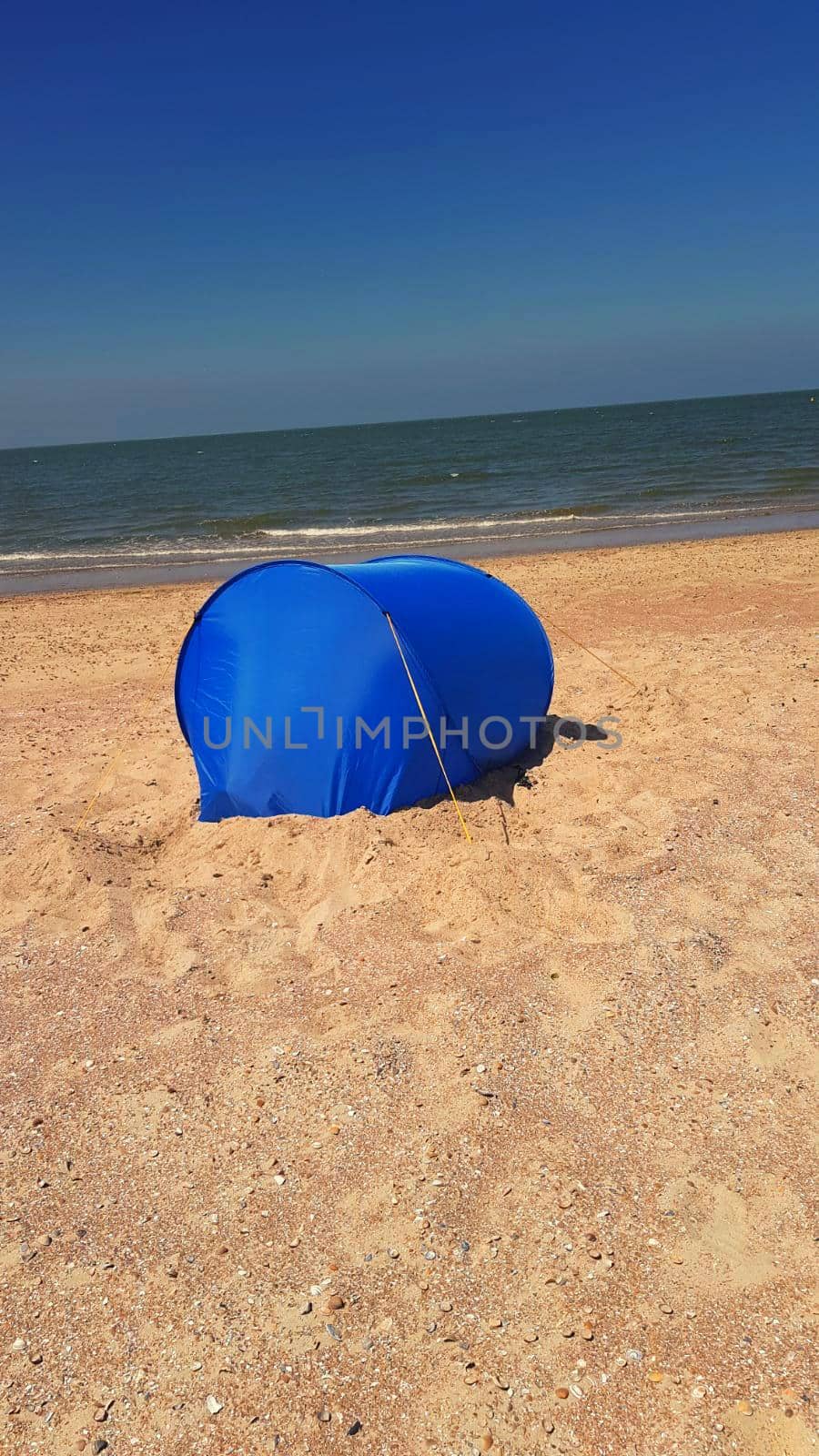 Tent on the beach                 by JFsPic