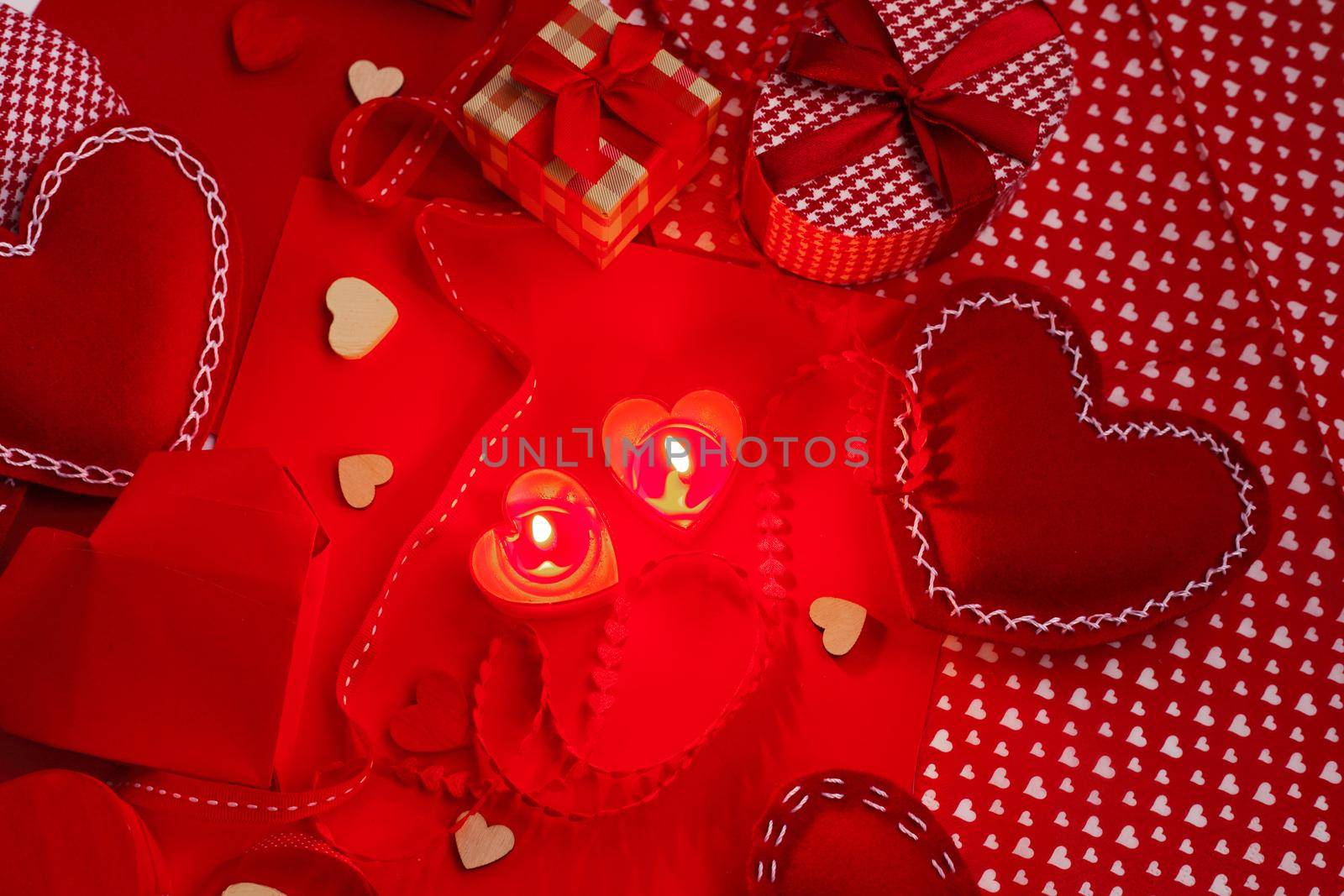 Many valentine day hearts by destillat