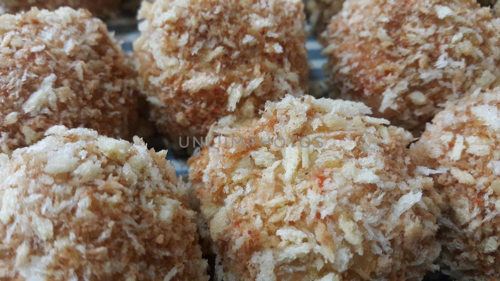 Closeup view of fried pizza bombs or pizza balls are altered form of pizza. by Photochowk